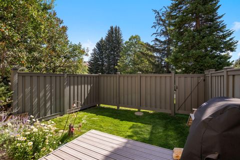 Photo of 280 S 3rd Ave #24, Ketchum, ID 83340 (MLS # 25-333618)