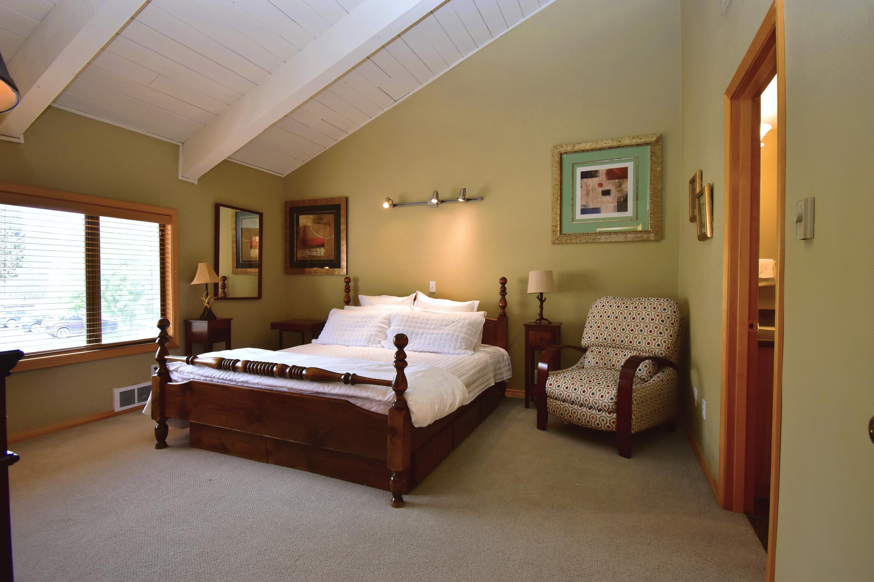 Ketchum, Idaho 83340, United States, 3 Bedrooms Bedrooms, ,3 BathroomsBathrooms,Residential,Active,198592