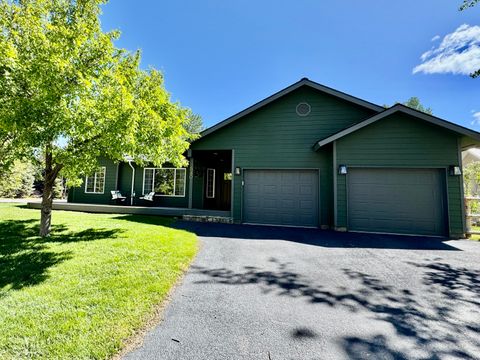 Photo of 540 Angela Dr, Hailey, ID 83333 (MLS # 26-334423)