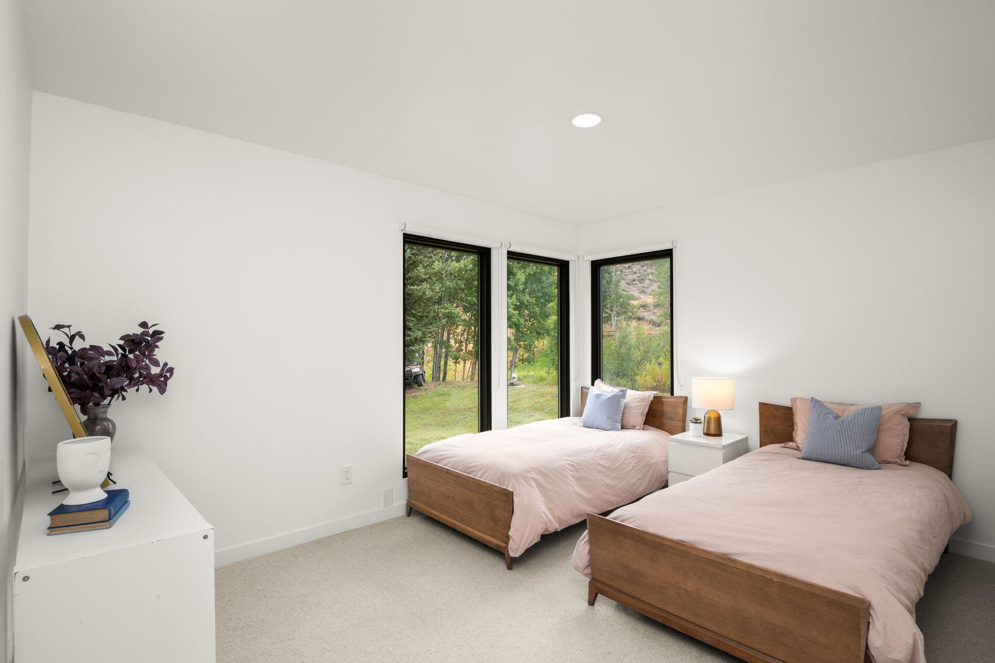 Sun Valley, Idaho 83353, United States, 3 Bedrooms Bedrooms, ,2 BathroomsBathrooms,Residential,Active,212225