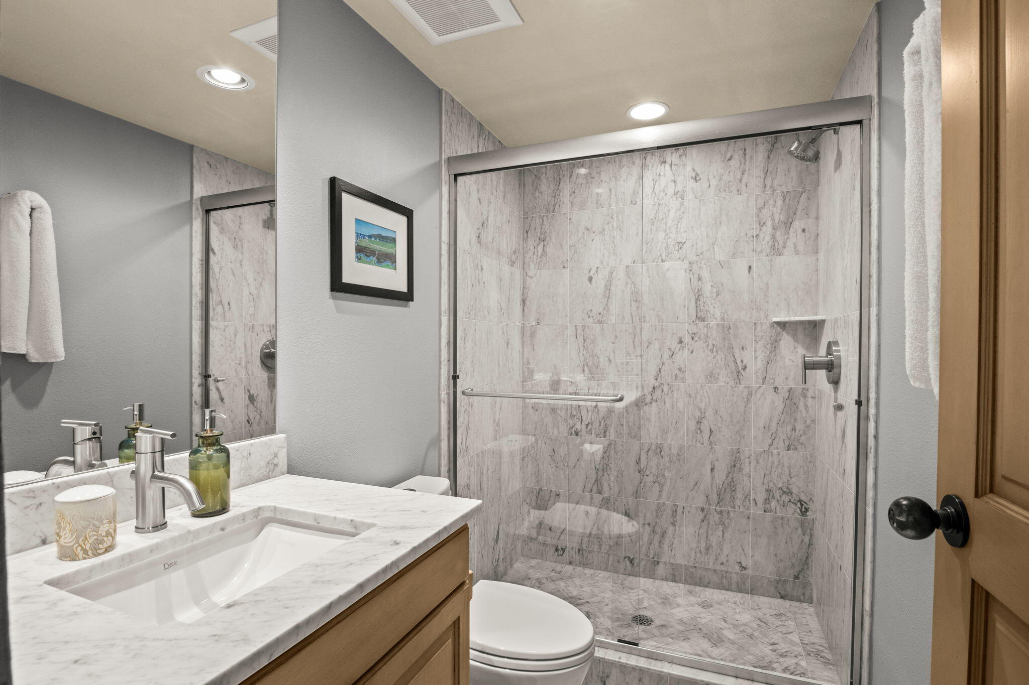 Guest Bath 1