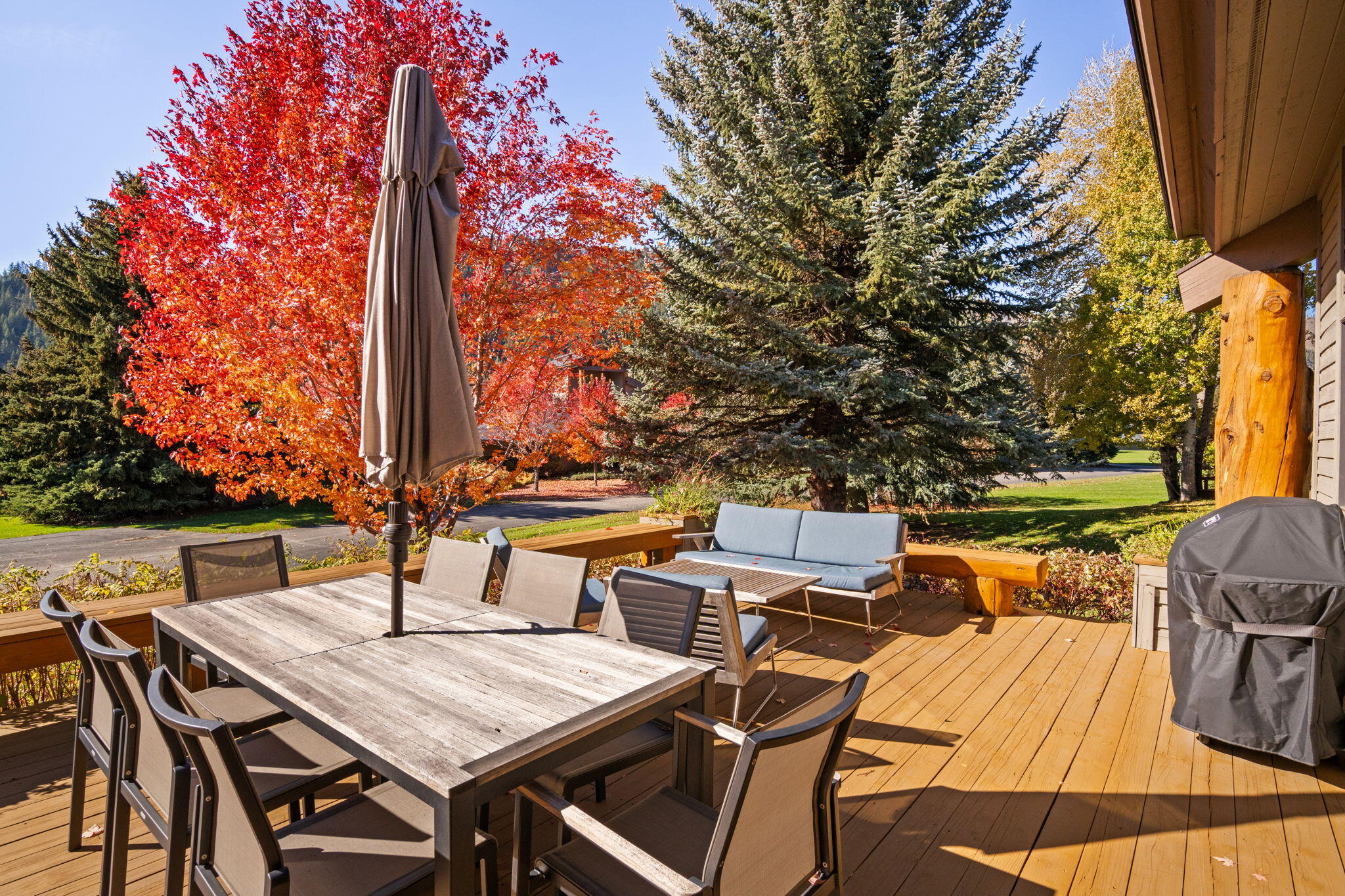 Spacious Deck