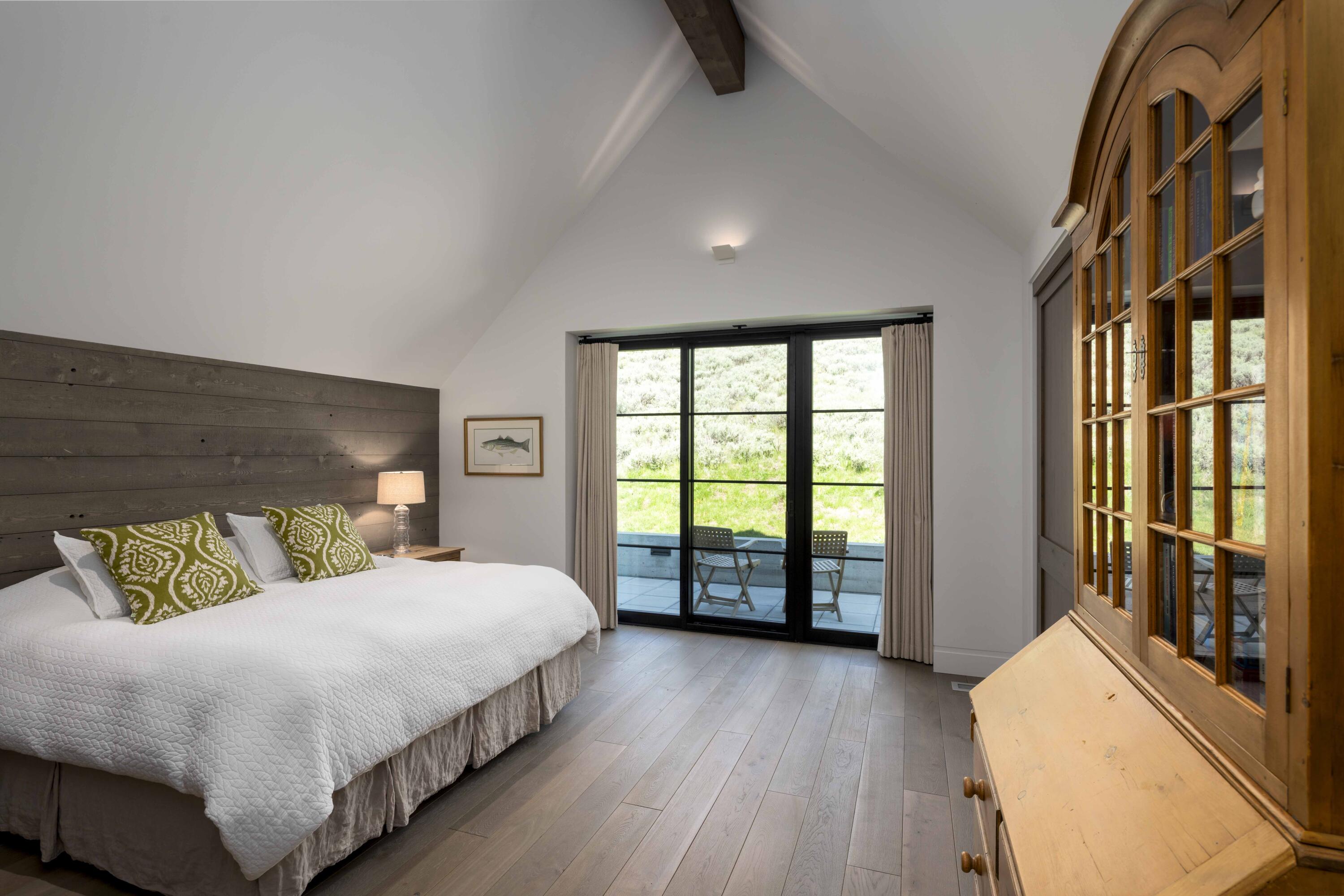 Main floor guest bedroom