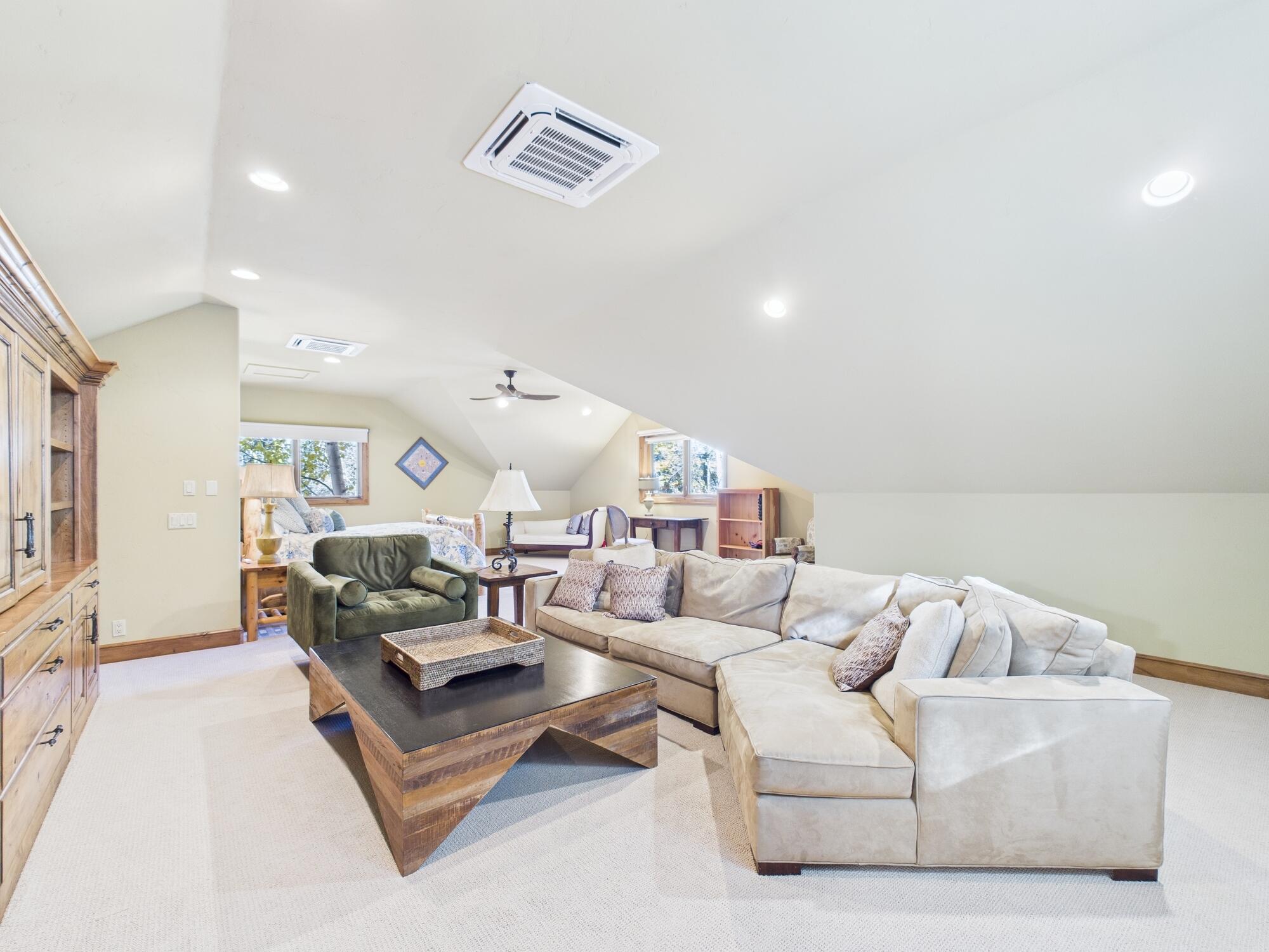 3rd Guest Room or Bonus Room