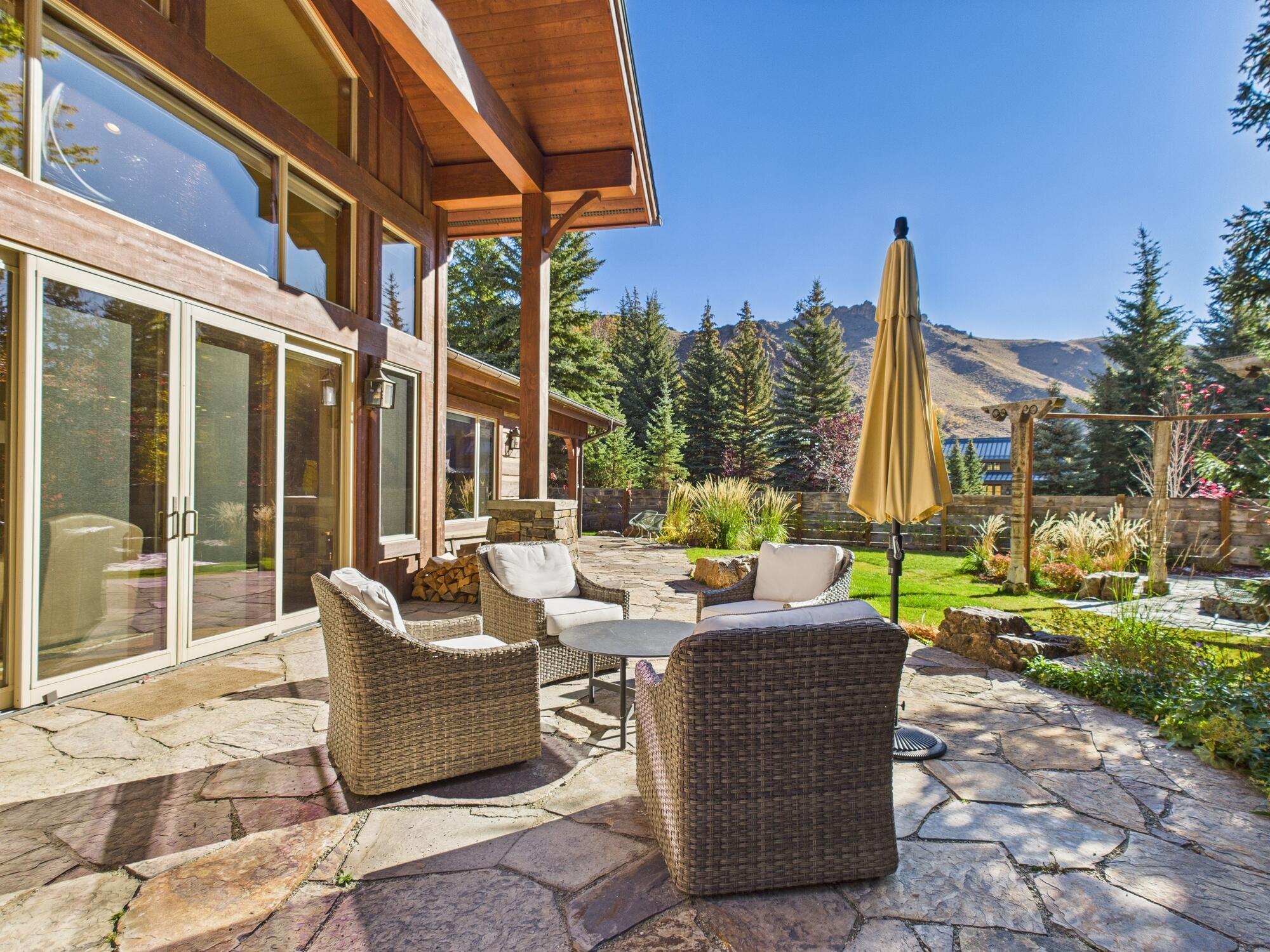 Outdoor Entertaining