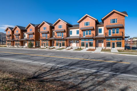 Photo of 809 Countryside Blvd, Hailey, ID 83333 (MLS # 25-333834)