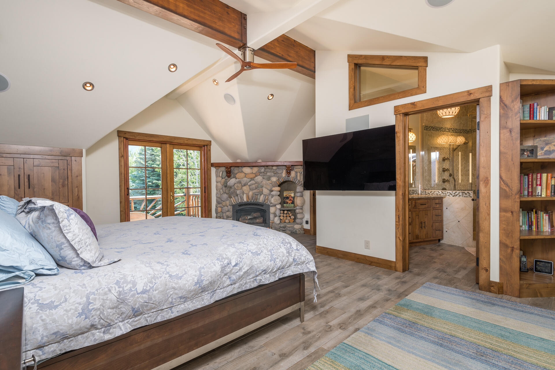 Blaine County, Idaho 83340, United States, 5 Bedrooms Bedrooms, ,5 BathroomsBathrooms,Residential,Pending,51731