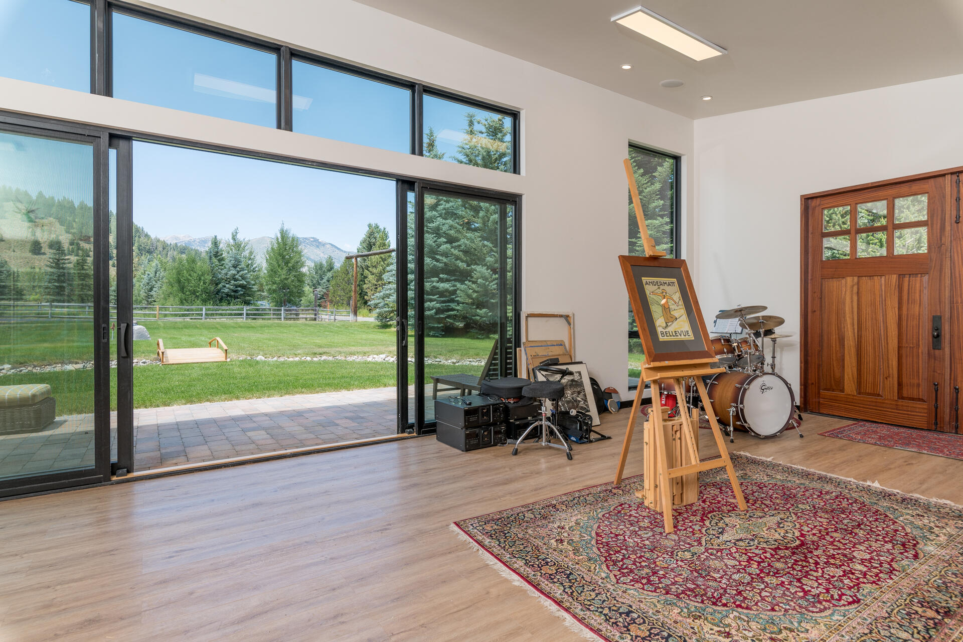 Blaine County, Idaho 83340, United States, 5 Bedrooms Bedrooms, ,5 BathroomsBathrooms,Residential,Pending,51731