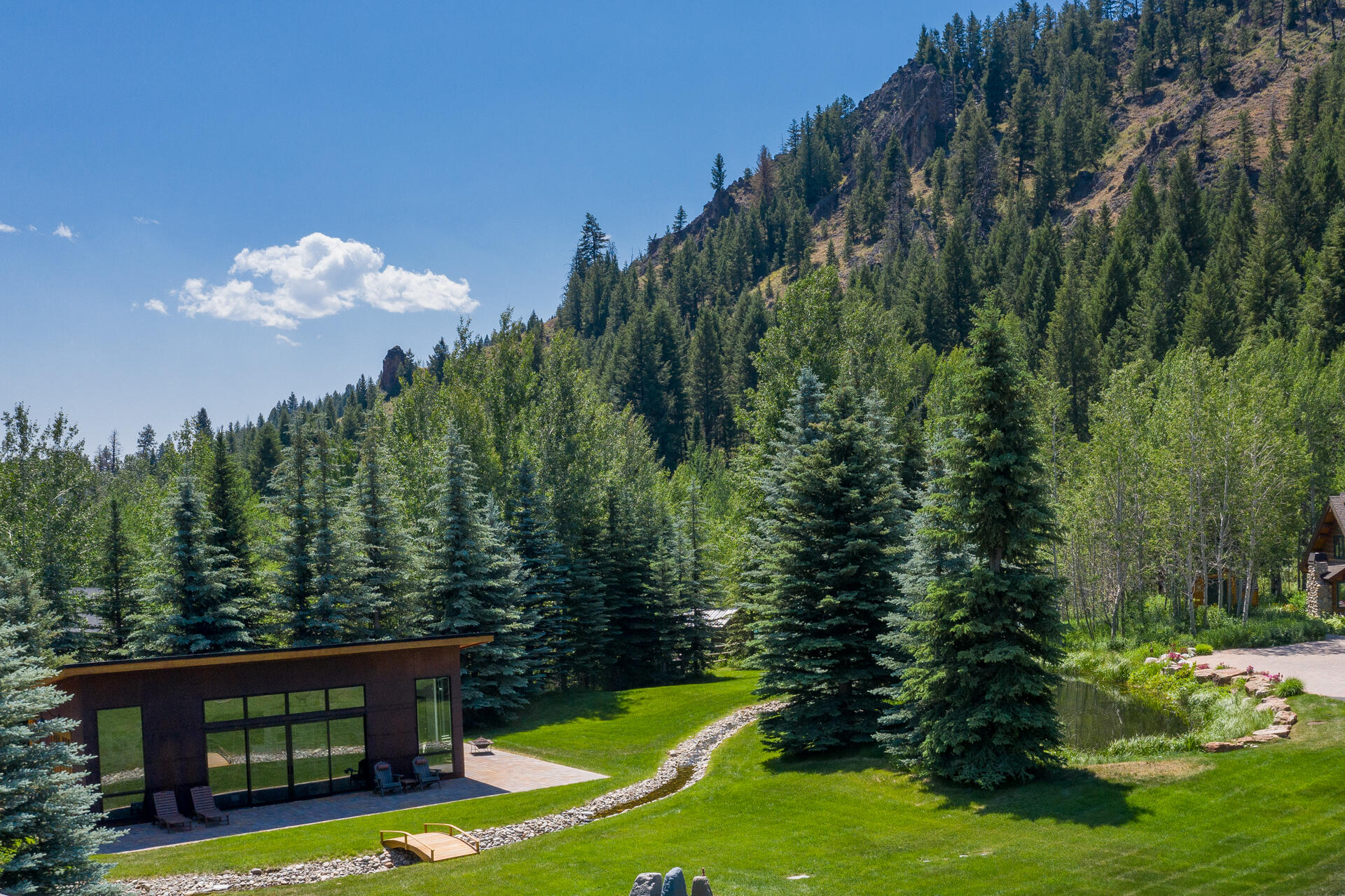 Blaine County, Idaho 83340, United States, 5 Bedrooms Bedrooms, ,5 BathroomsBathrooms,Residential,Pending,51731