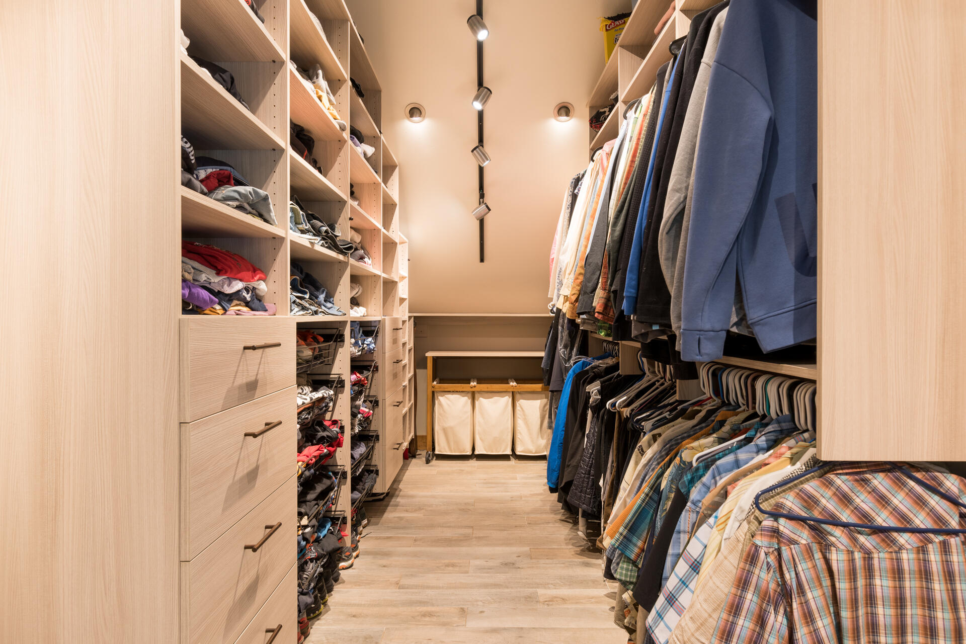 Blaine County, Idaho 83340, United States, 5 Bedrooms Bedrooms, ,5 BathroomsBathrooms,Residential,Pending,51731