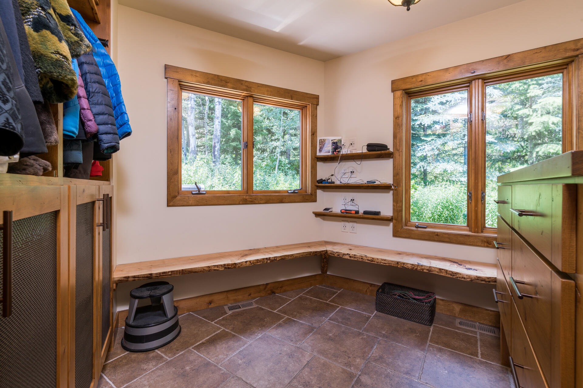 Blaine County, Idaho 83340, United States, 5 Bedrooms Bedrooms, ,5 BathroomsBathrooms,Residential,Pending,51731