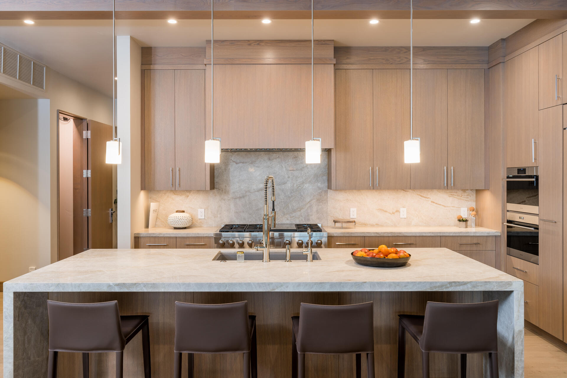 Kitchen & Island