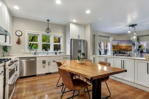 Photo of 600 N 2ND St, Bellevue, ID 83313 (MLS # 25-333821)