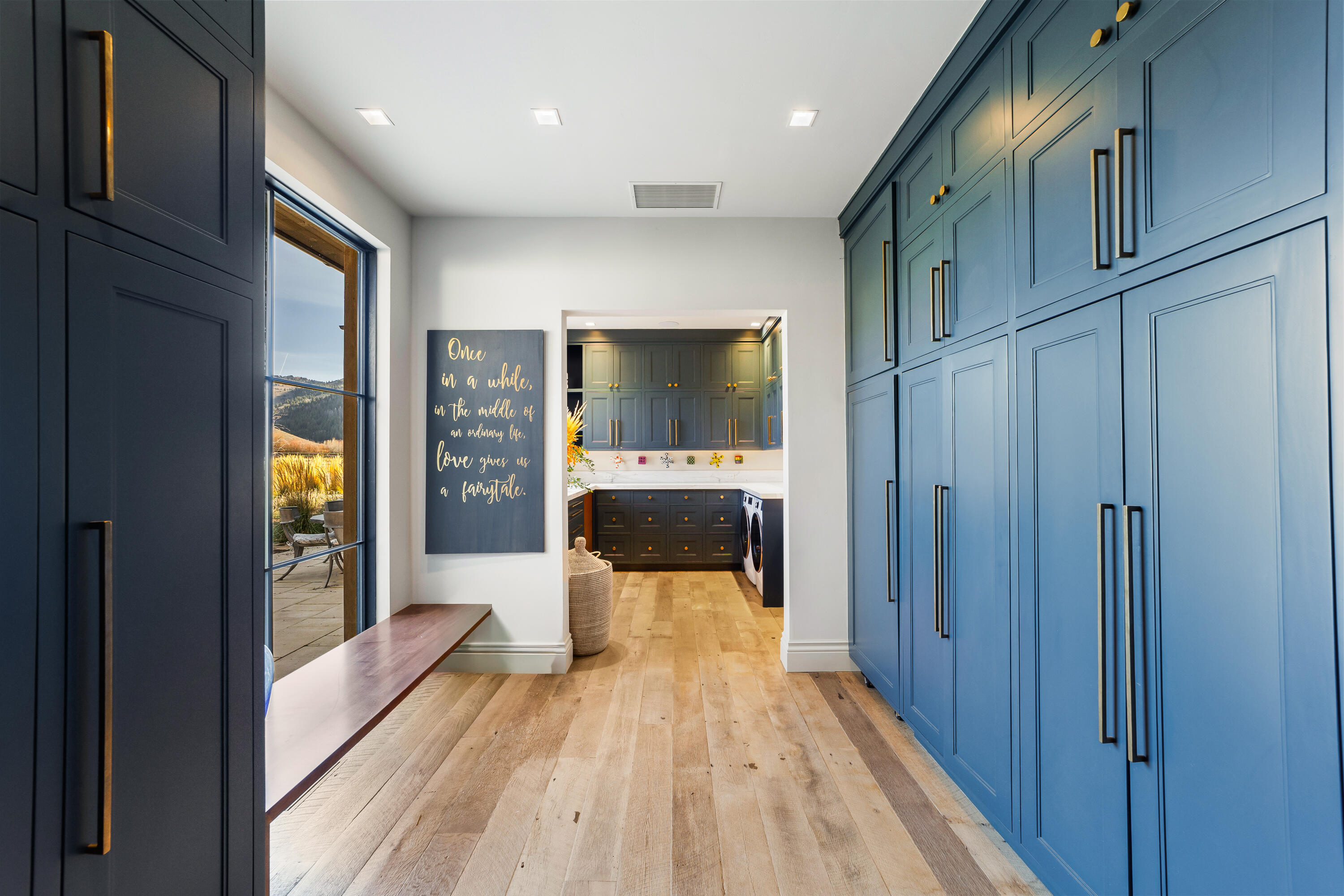 Main Laundry & Mud Room