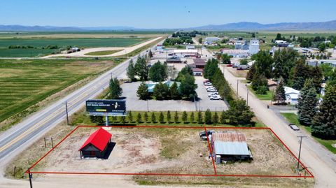 Photo of 101 2nd St E, Fairfield, ID 83327 (MLS # 26-334001)