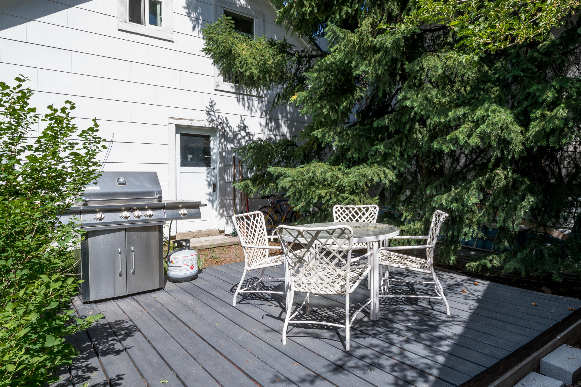 Private outdoor spaces