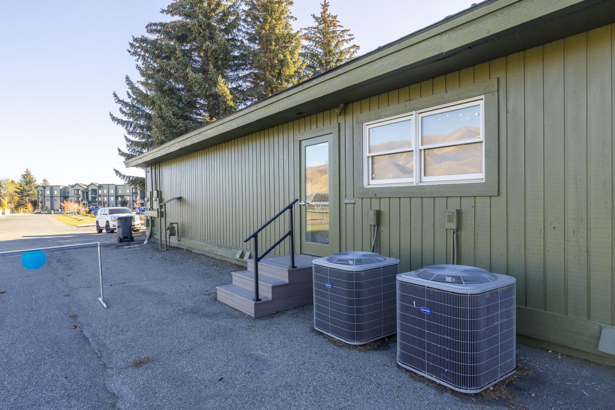 Maple.St.offices.-22