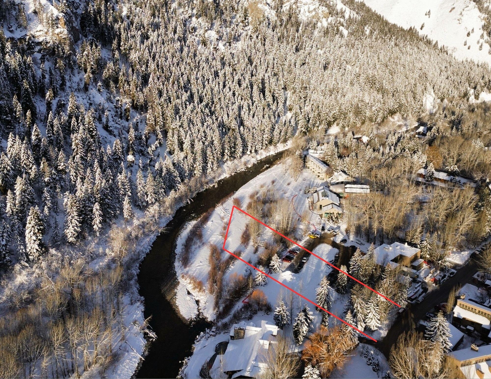 Copy of 440 Wood River Drive (1)