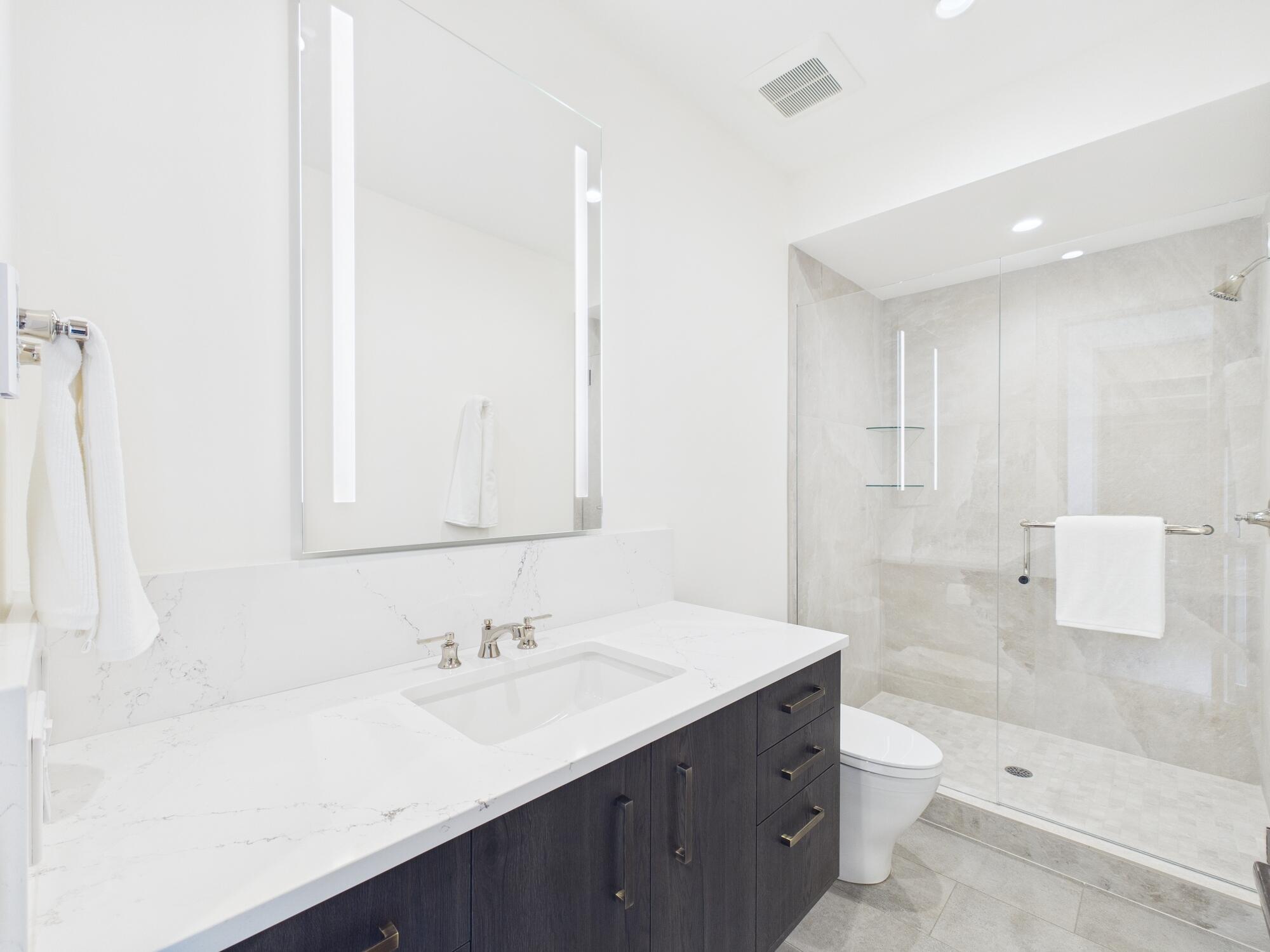 Lower level bedrooms ensuite bathroom