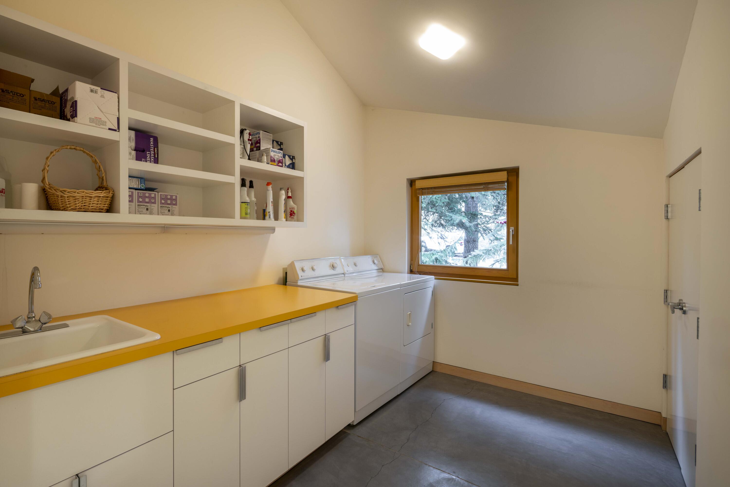 Ketchum, Idaho 83340, United States, 4 Bedrooms Bedrooms, ,4 BathroomsBathrooms,Residential,Active,257316