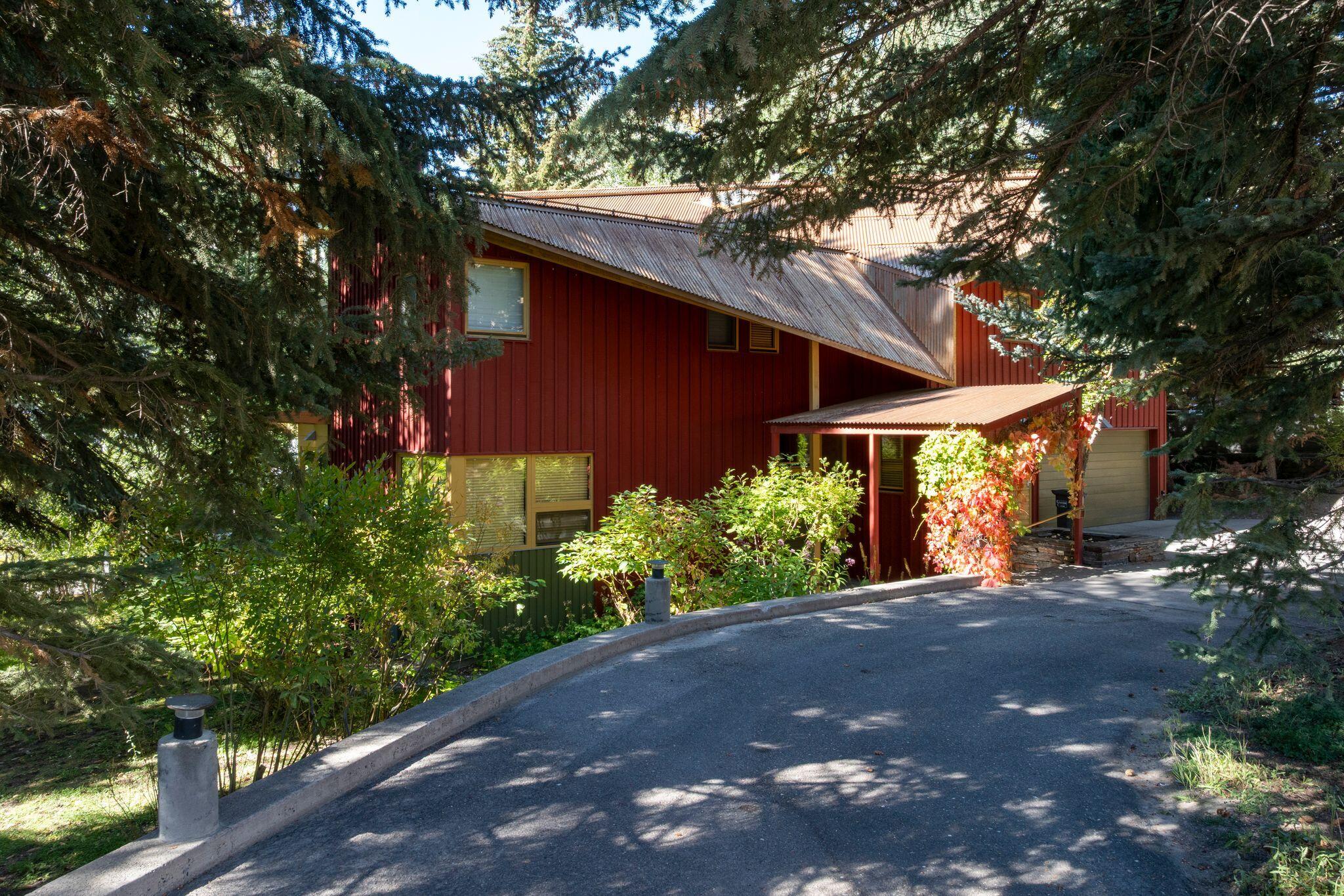 Ketchum, Idaho 83340, United States, 4 Bedrooms Bedrooms, ,4 BathroomsBathrooms,Residential,Active,257316