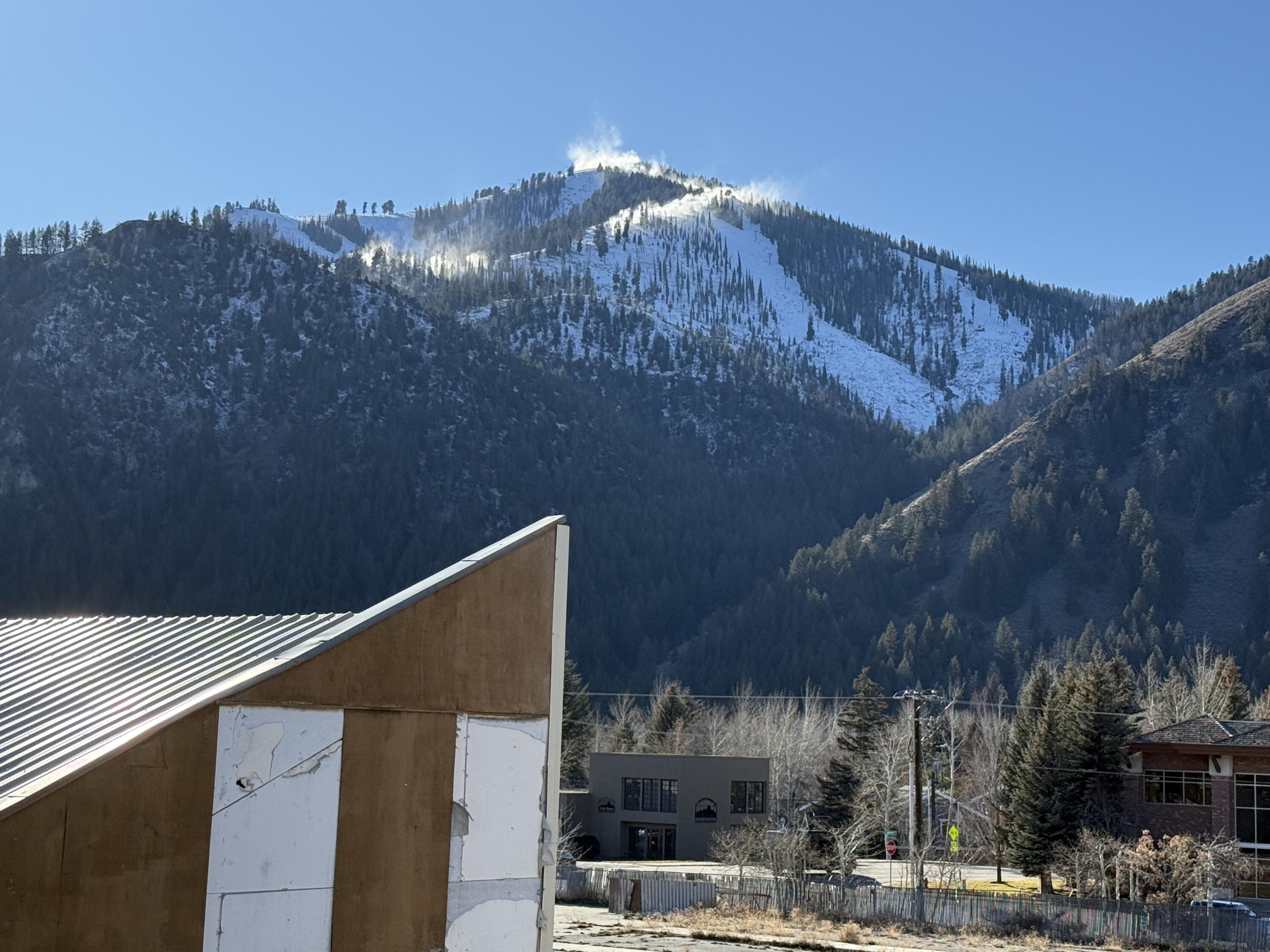 Thanksgiving Snowmaking