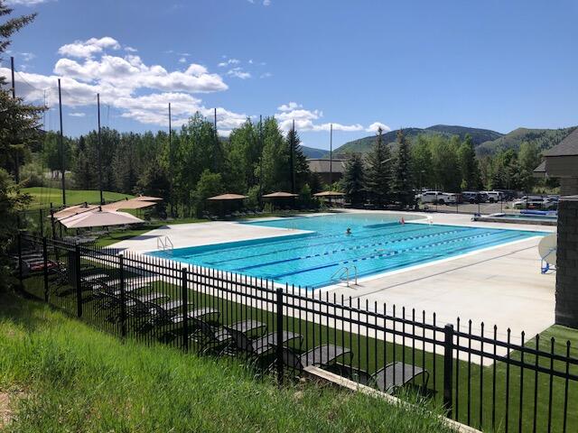 Elkhorn Village Pool