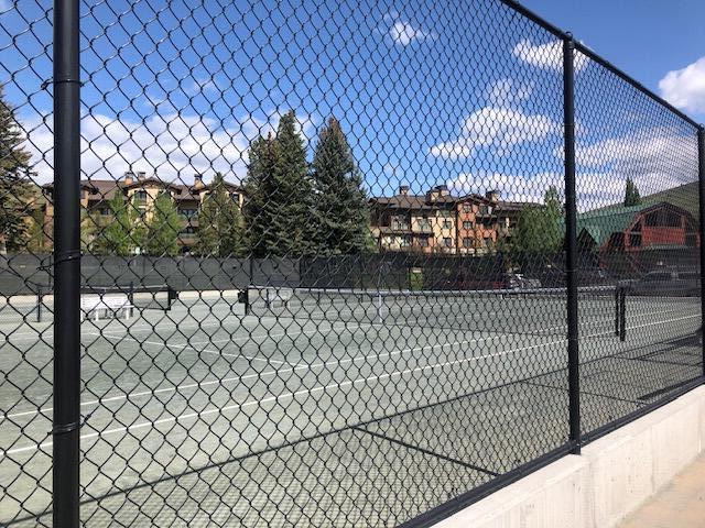 Elkhorn Tennis Courts