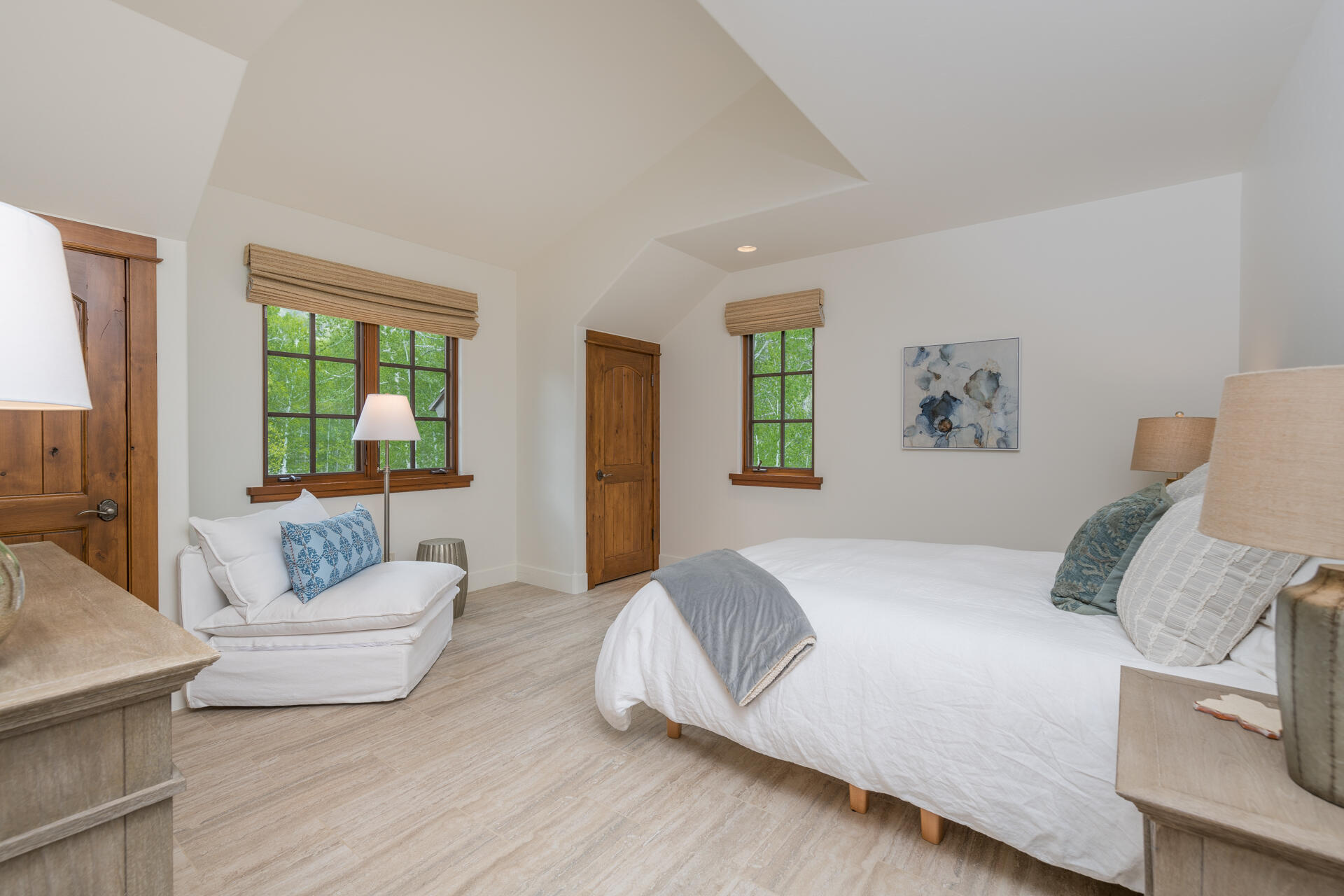 Guest Bedroom #1