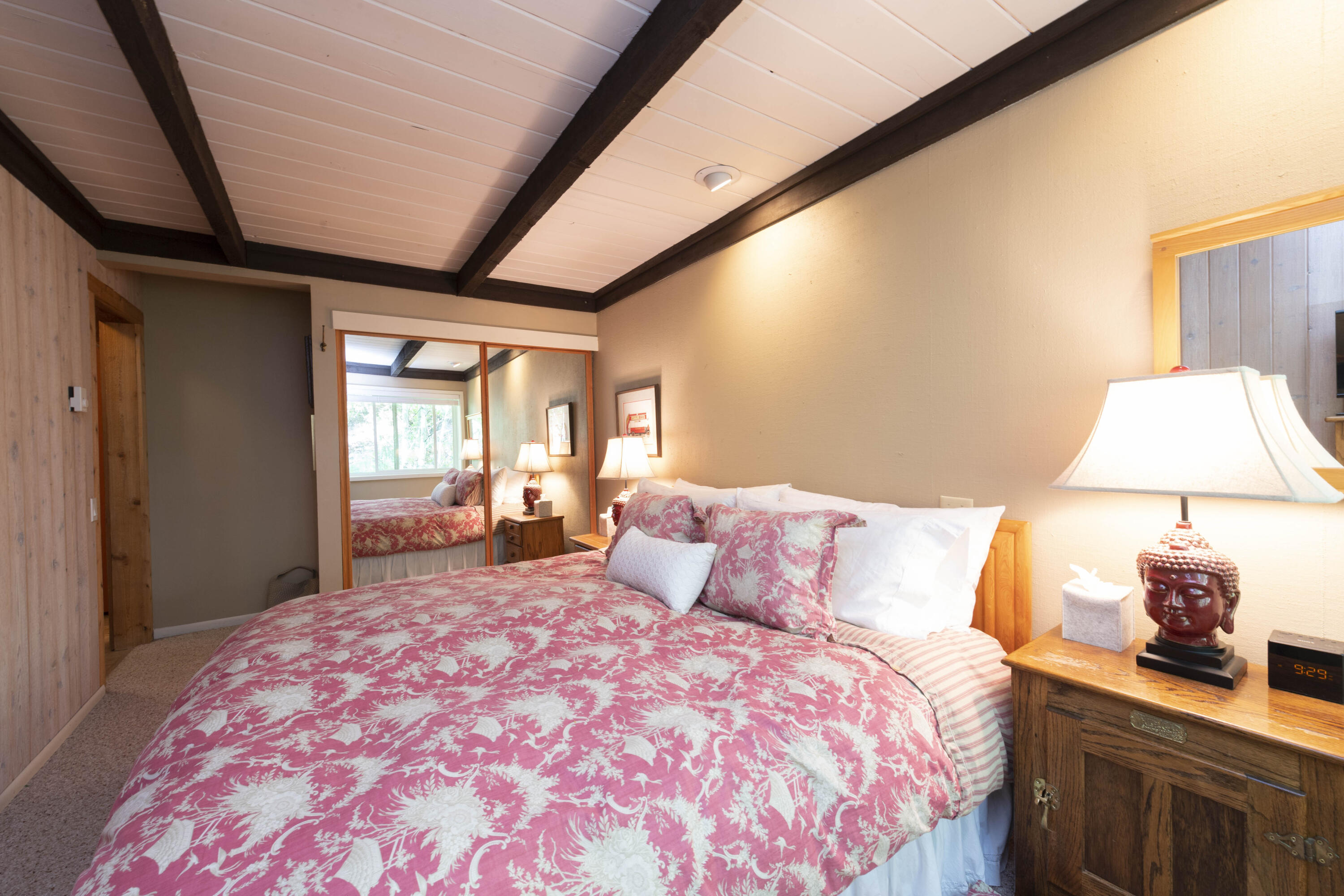 Sun Valley, Idaho 83353, United States, 2 Bedrooms Bedrooms, ,2 BathroomsBathrooms,Residential,Pending,54978