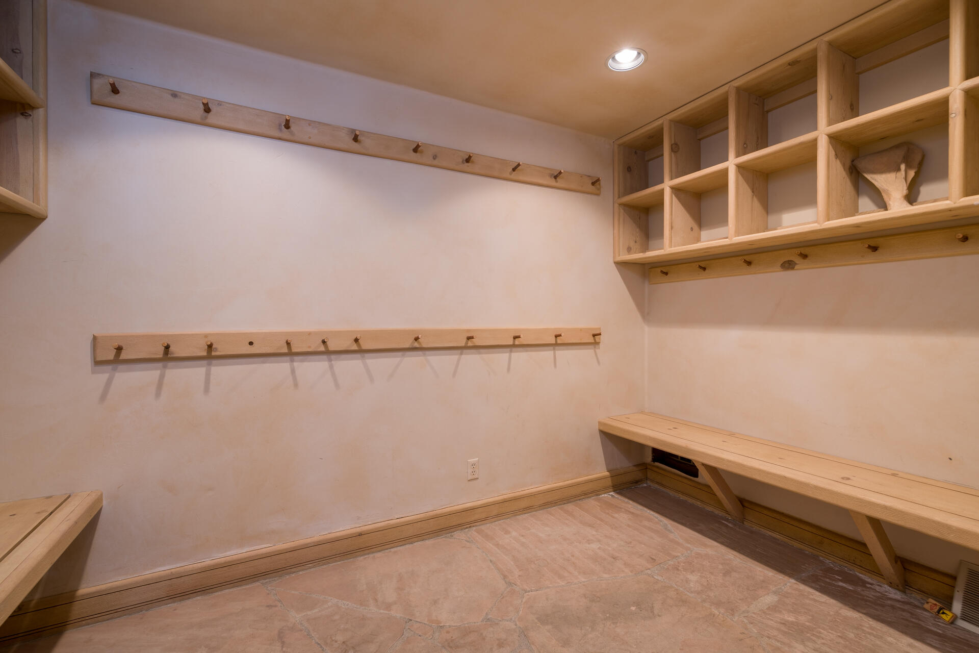 Sun Valley, Idaho 83353, United States, 5 Bedrooms Bedrooms, ,5 BathroomsBathrooms,Residential,Pending,67815