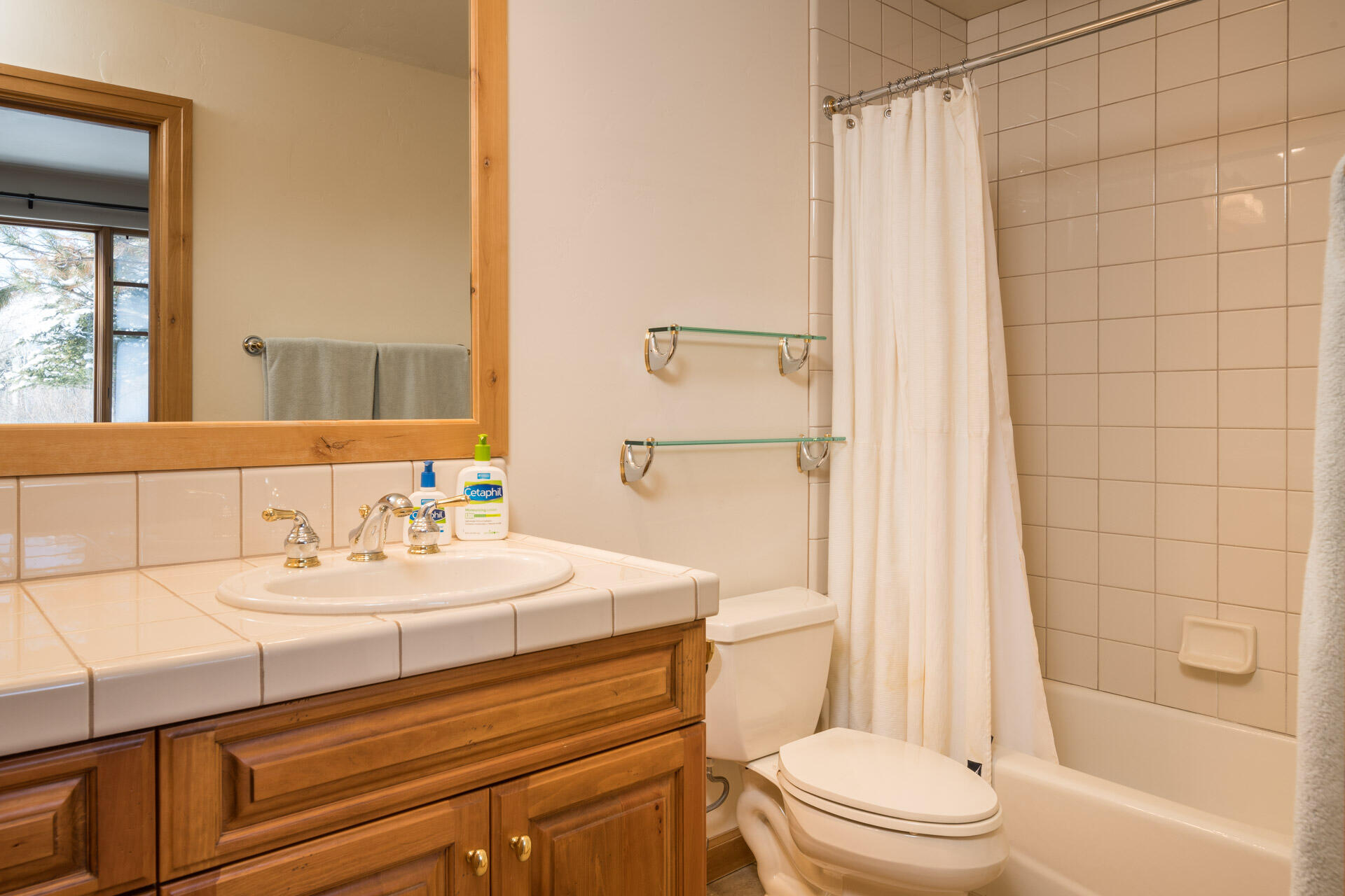 Sun Valley, Idaho 83353, United States, 3 Bedrooms Bedrooms, ,4 BathroomsBathrooms,Residential,Pending,66766