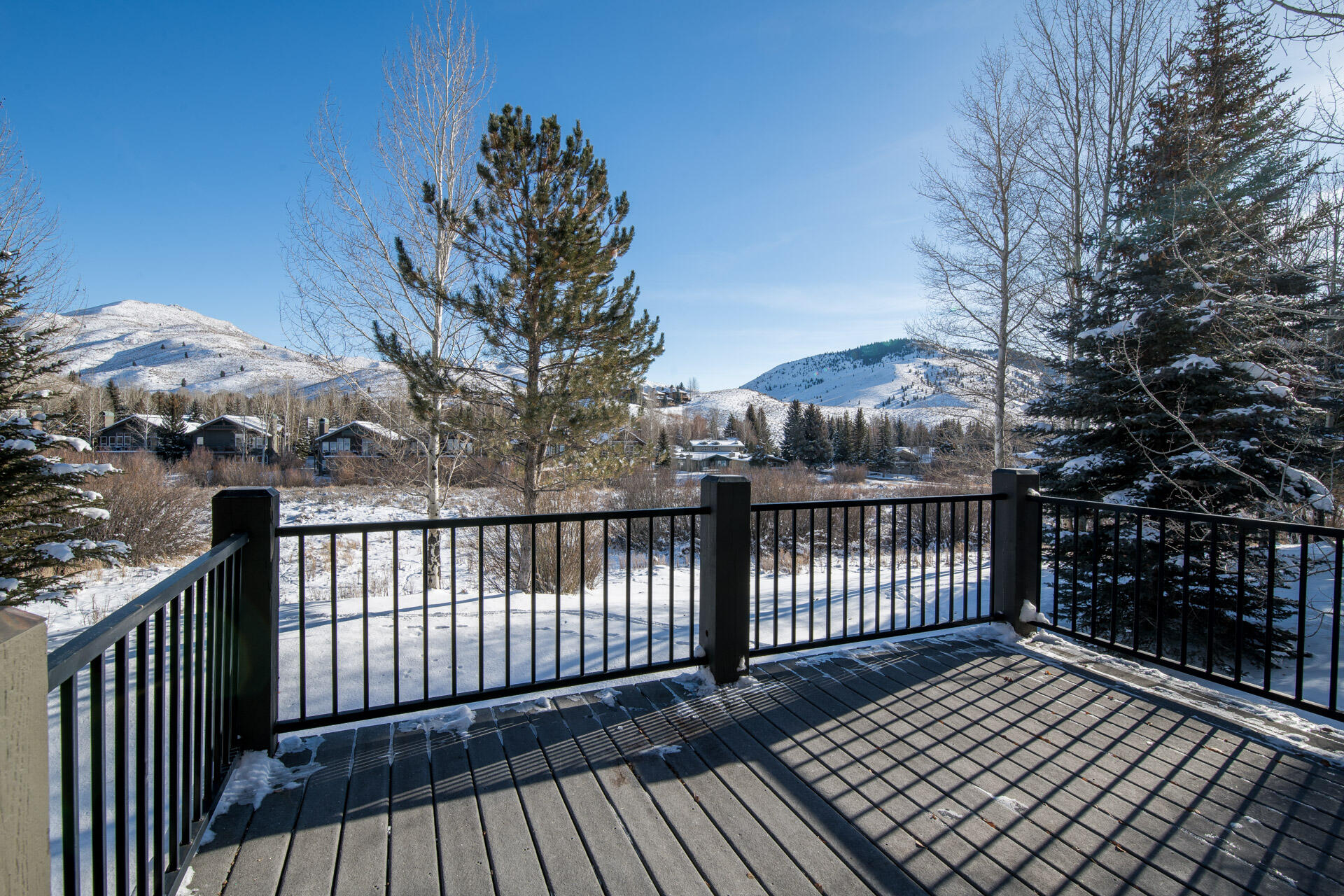 Sun Valley, Idaho 83353, United States, 3 Bedrooms Bedrooms, ,4 BathroomsBathrooms,Residential,Pending,66766