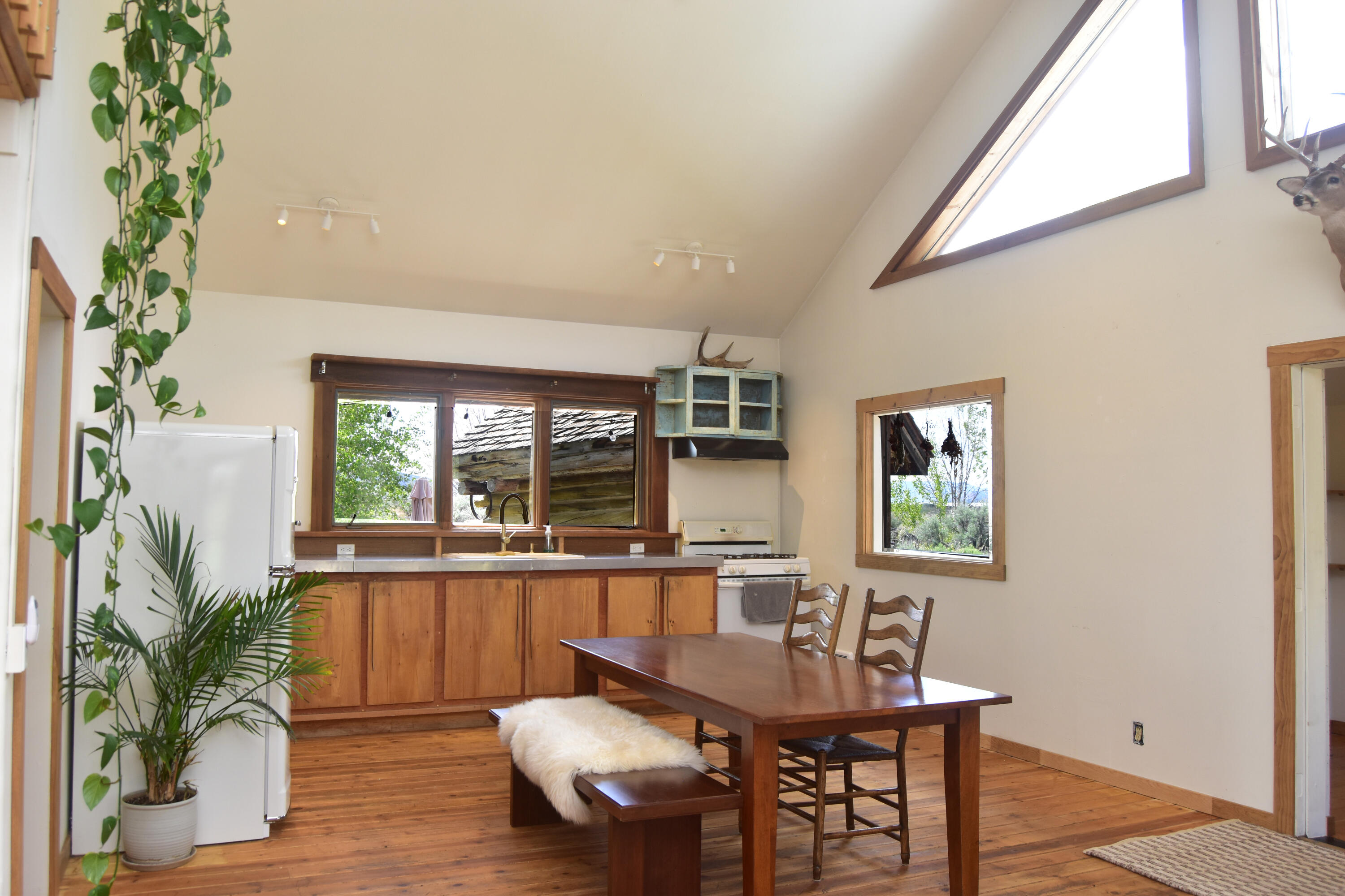 Blaine County, Idaho 83313, United States, 1 Bedroom Bedrooms, ,1 BathroomBathrooms,Residential,Pending,42095