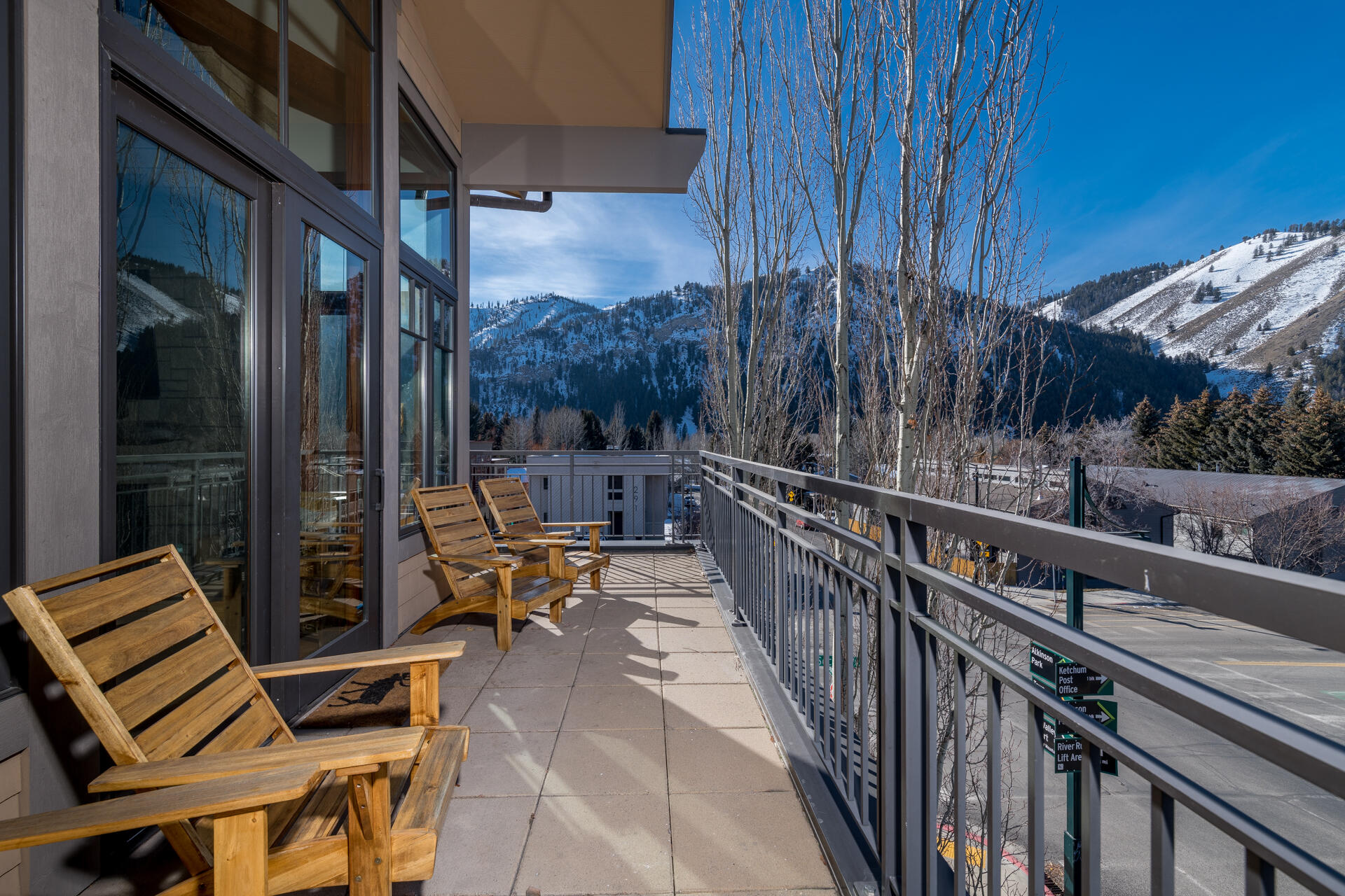 Amazing private deck area