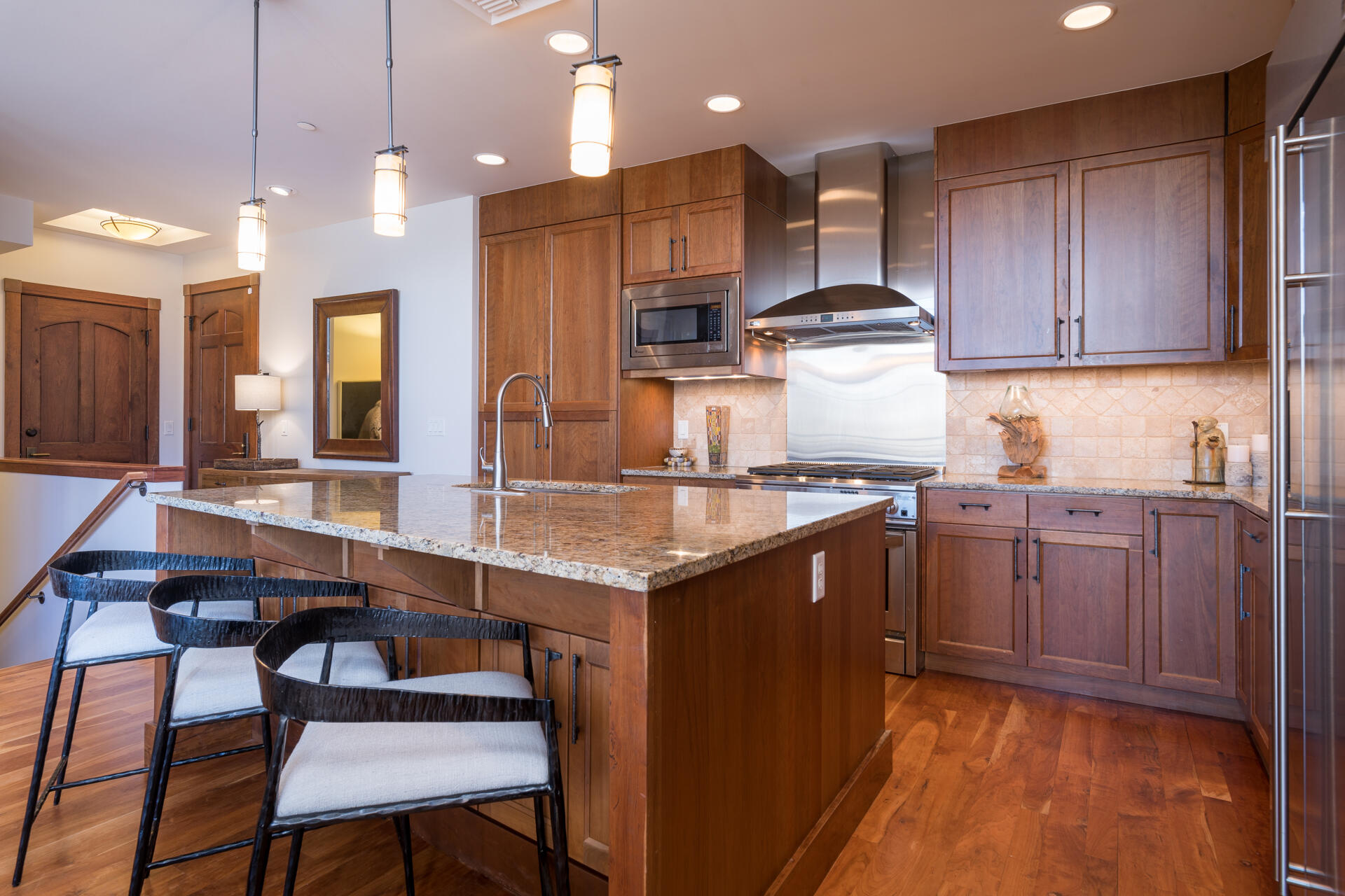 Kitchen entry