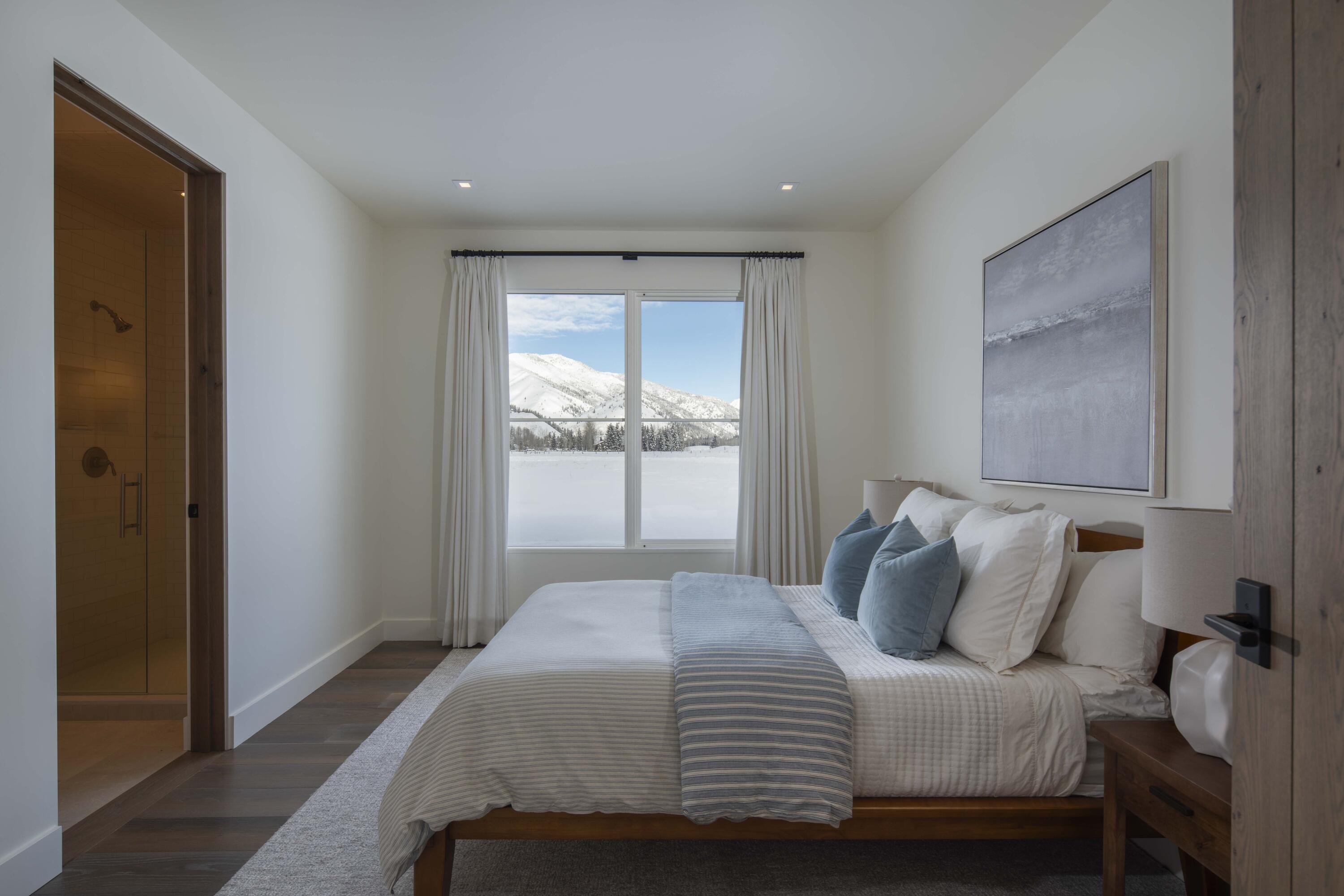 Blaine County, Idaho 83340, United States, 3 Bedrooms Bedrooms, ,4 BathroomsBathrooms,Residential,Pending,64935