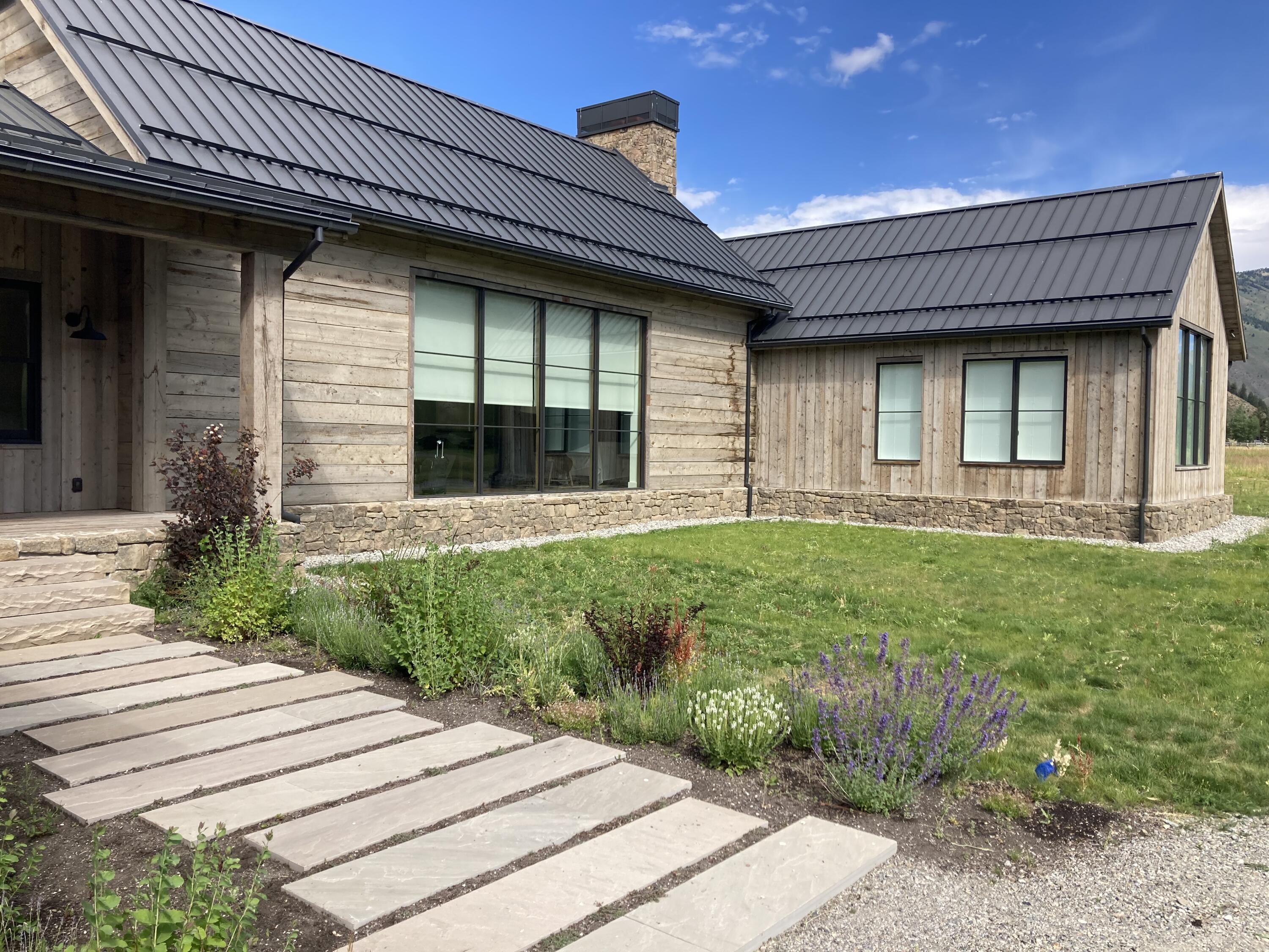 Blaine County, Idaho 83340, United States, 3 Bedrooms Bedrooms, ,4 BathroomsBathrooms,Residential,Pending,64935