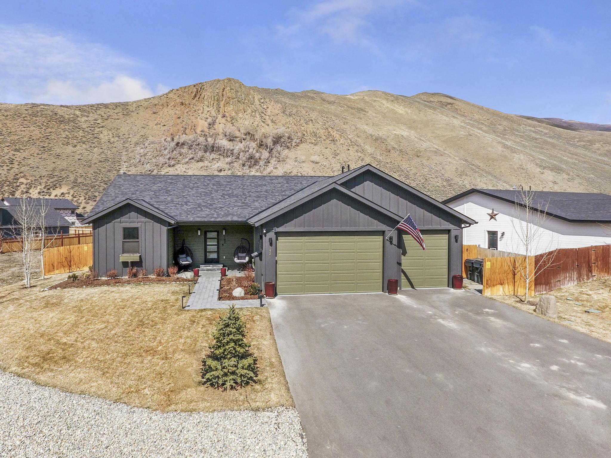 142 Cowcatcher Loop Loop, Bellevue, Idaho image 3