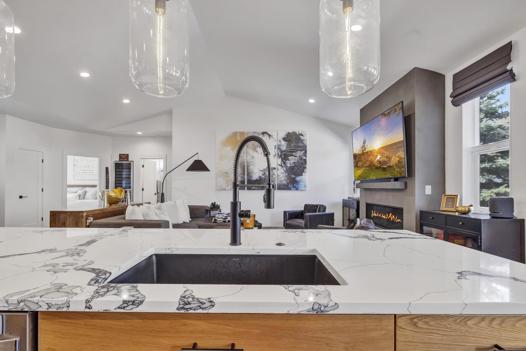 142 Cowcatcher Loop Loop, Bellevue, Idaho image 12