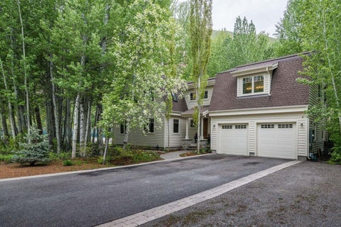 Photo of 1051 Triumph Dr, Hailey, ID 83333 (MLS # 26-334684)