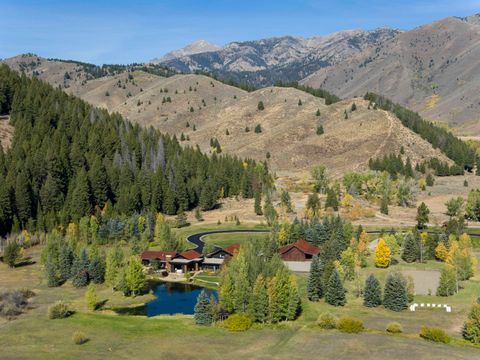 Photo of 101 Old Ranch Rd, Ketchum, ID 83340 (MLS # 25-332731)