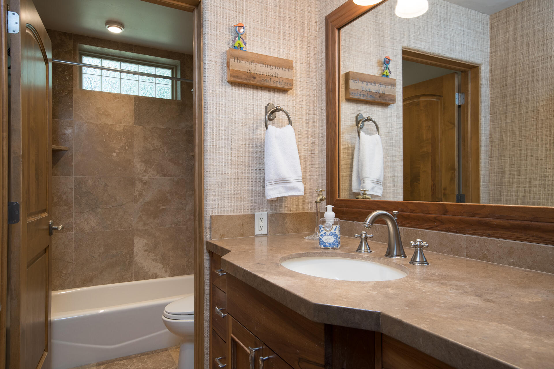 Blaine County, Idaho 83340, United States, 3 Bedrooms Bedrooms, ,3 BathroomsBathrooms,Residential,Active,136520