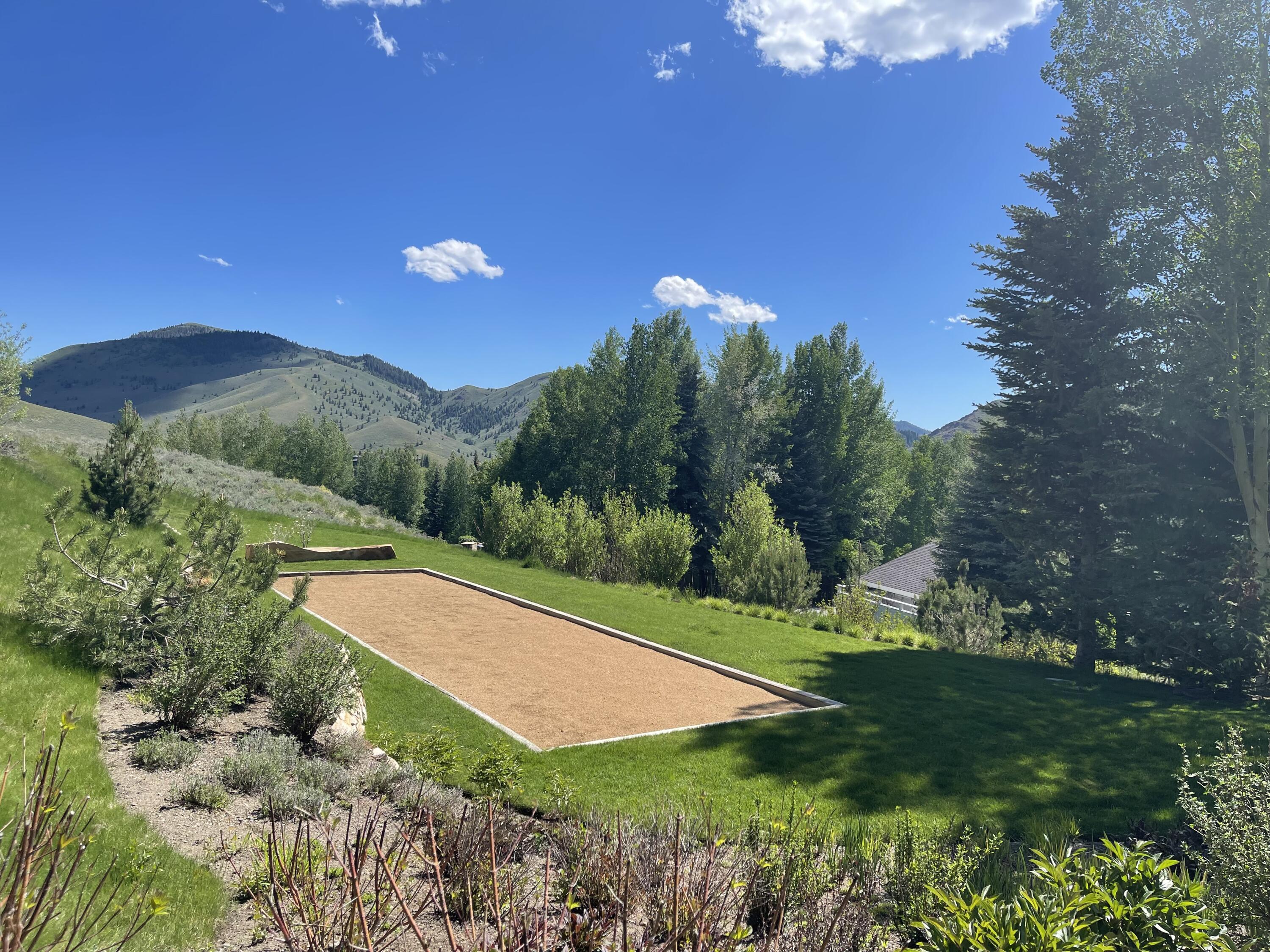 Sun Valley, Idaho 83353, United States, 3 Bedrooms Bedrooms, ,5 BathroomsBathrooms,Residential,Pending,55172