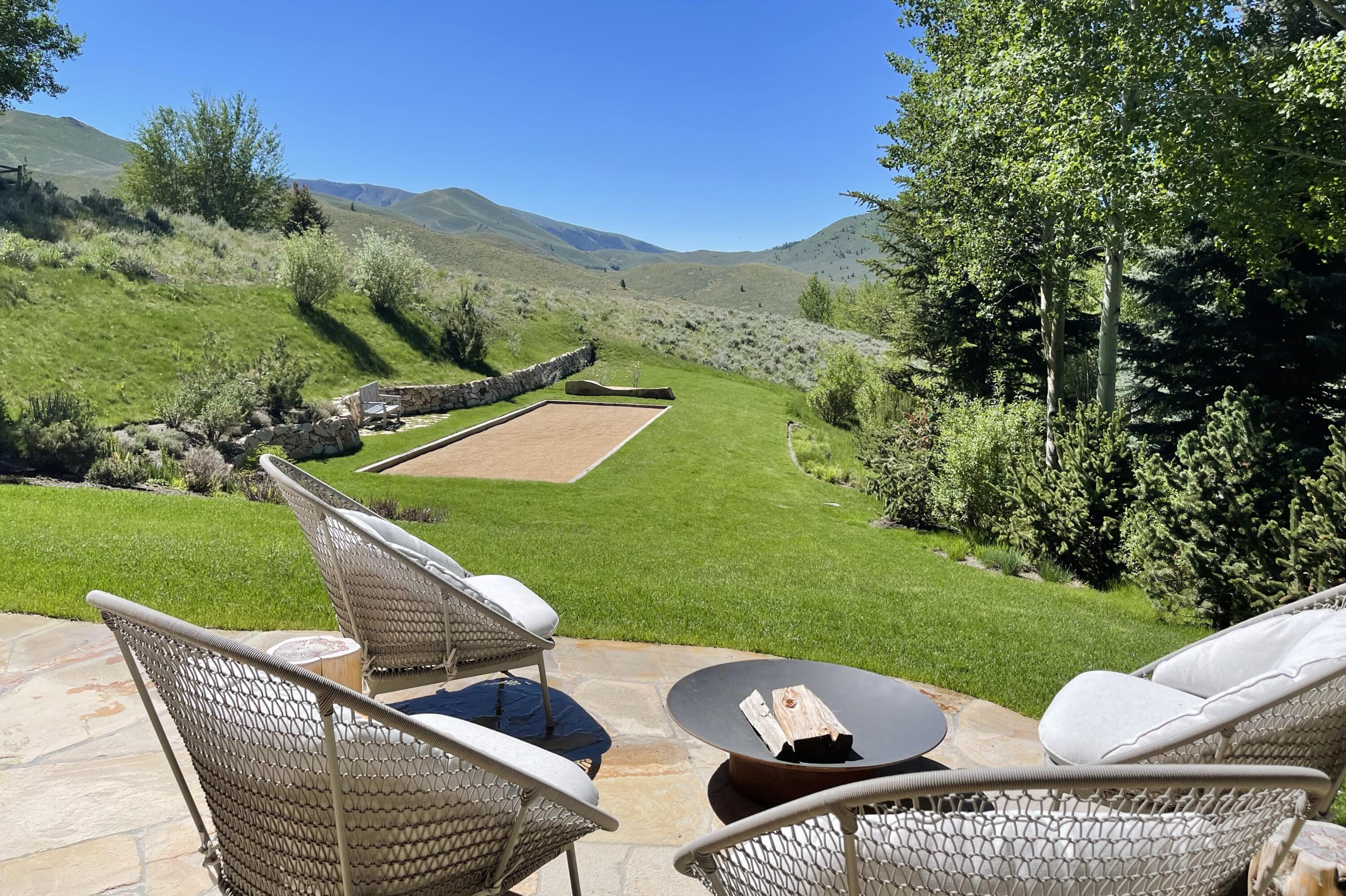 Sun Valley, Idaho 83353, United States, 3 Bedrooms Bedrooms, ,5 BathroomsBathrooms,Residential,Pending,55172