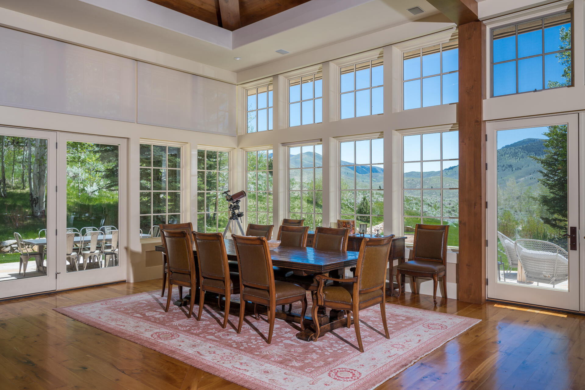 Sun Valley, Idaho 83353, United States, 3 Bedrooms Bedrooms, ,5 BathroomsBathrooms,Residential,Pending,55172