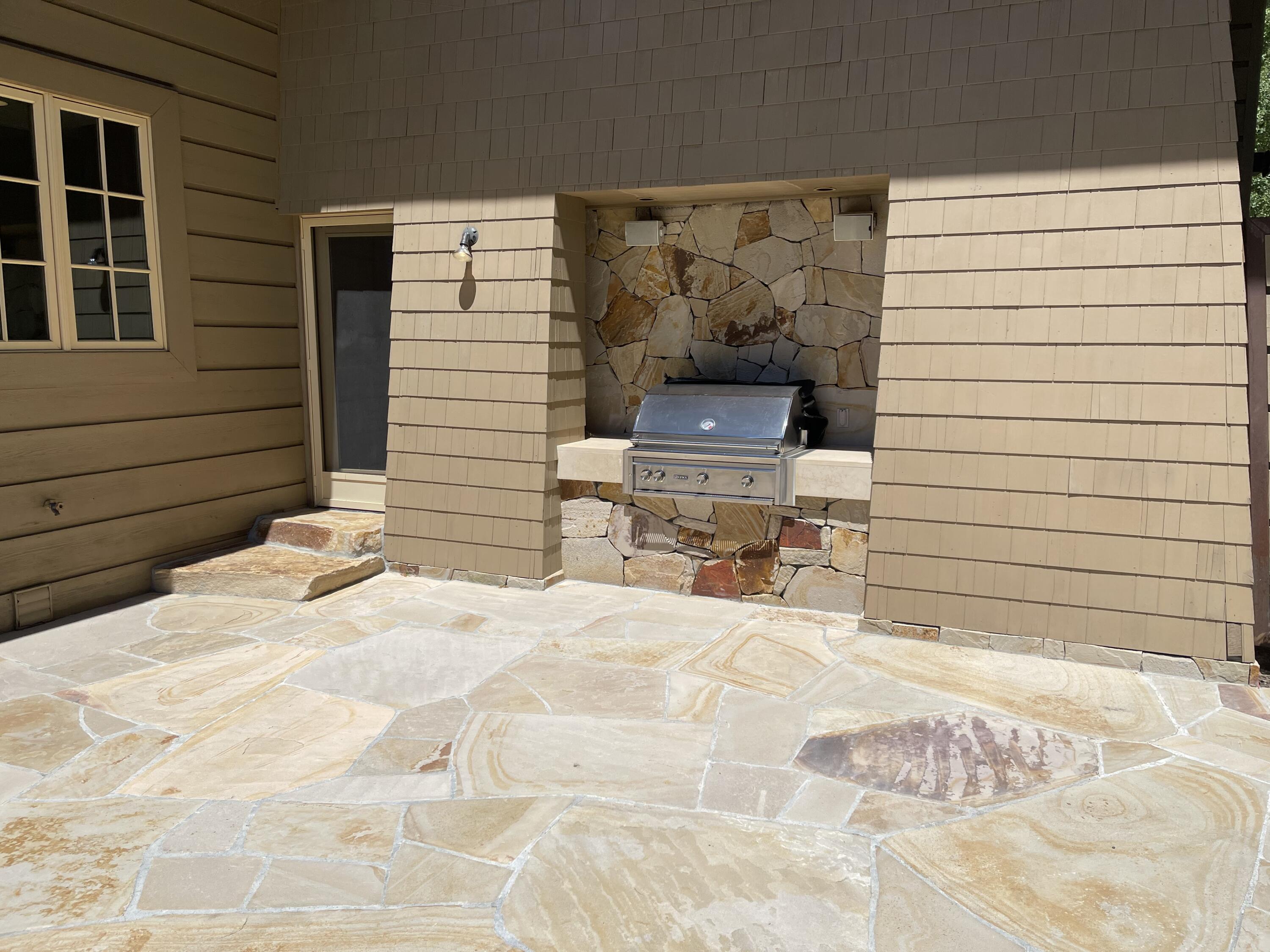 Sun Valley, Idaho 83353, United States, 3 Bedrooms Bedrooms, ,5 BathroomsBathrooms,Residential,Pending,55172