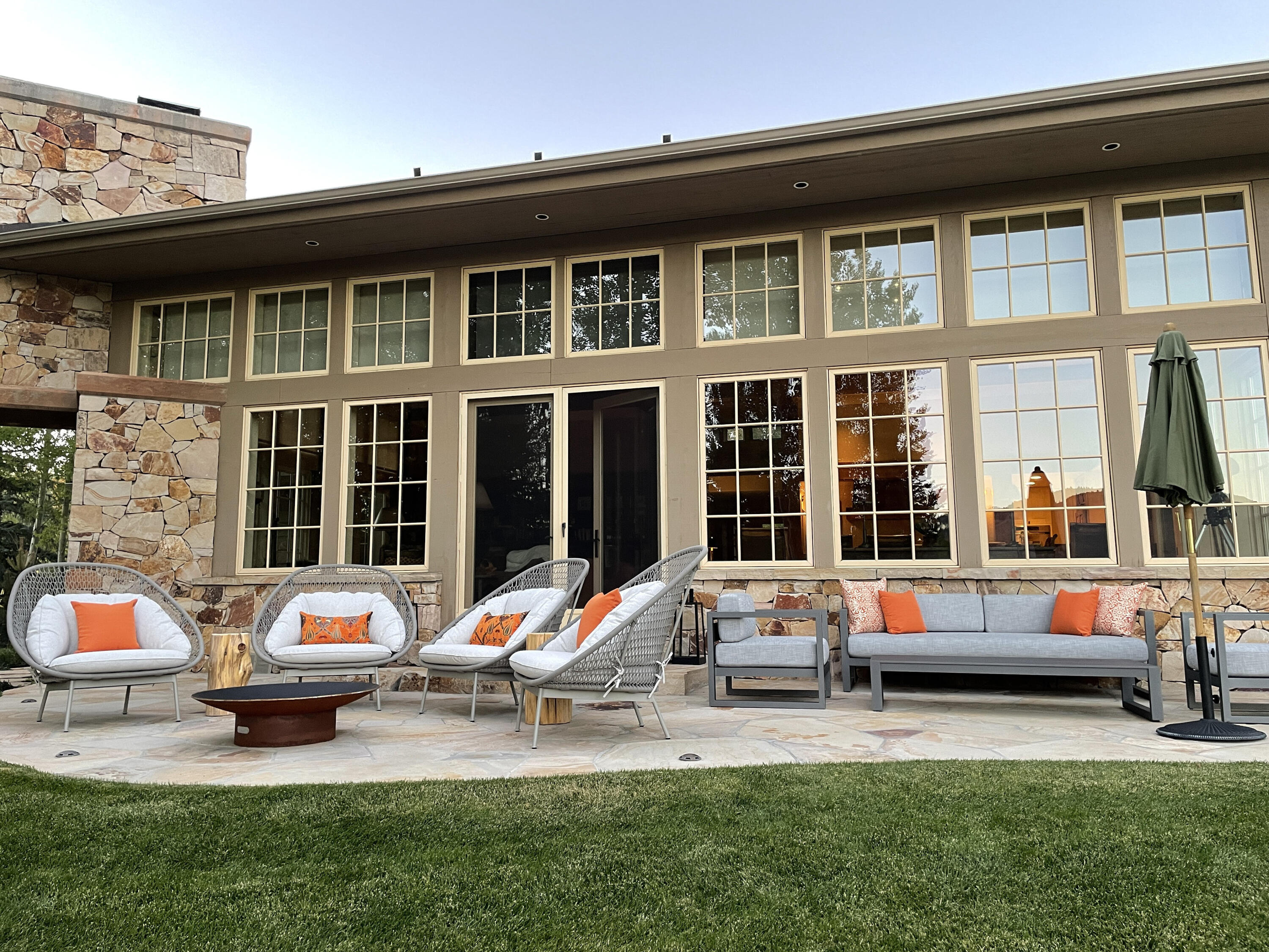 Sun Valley, Idaho 83353, United States, 3 Bedrooms Bedrooms, ,5 BathroomsBathrooms,Residential,Pending,55172