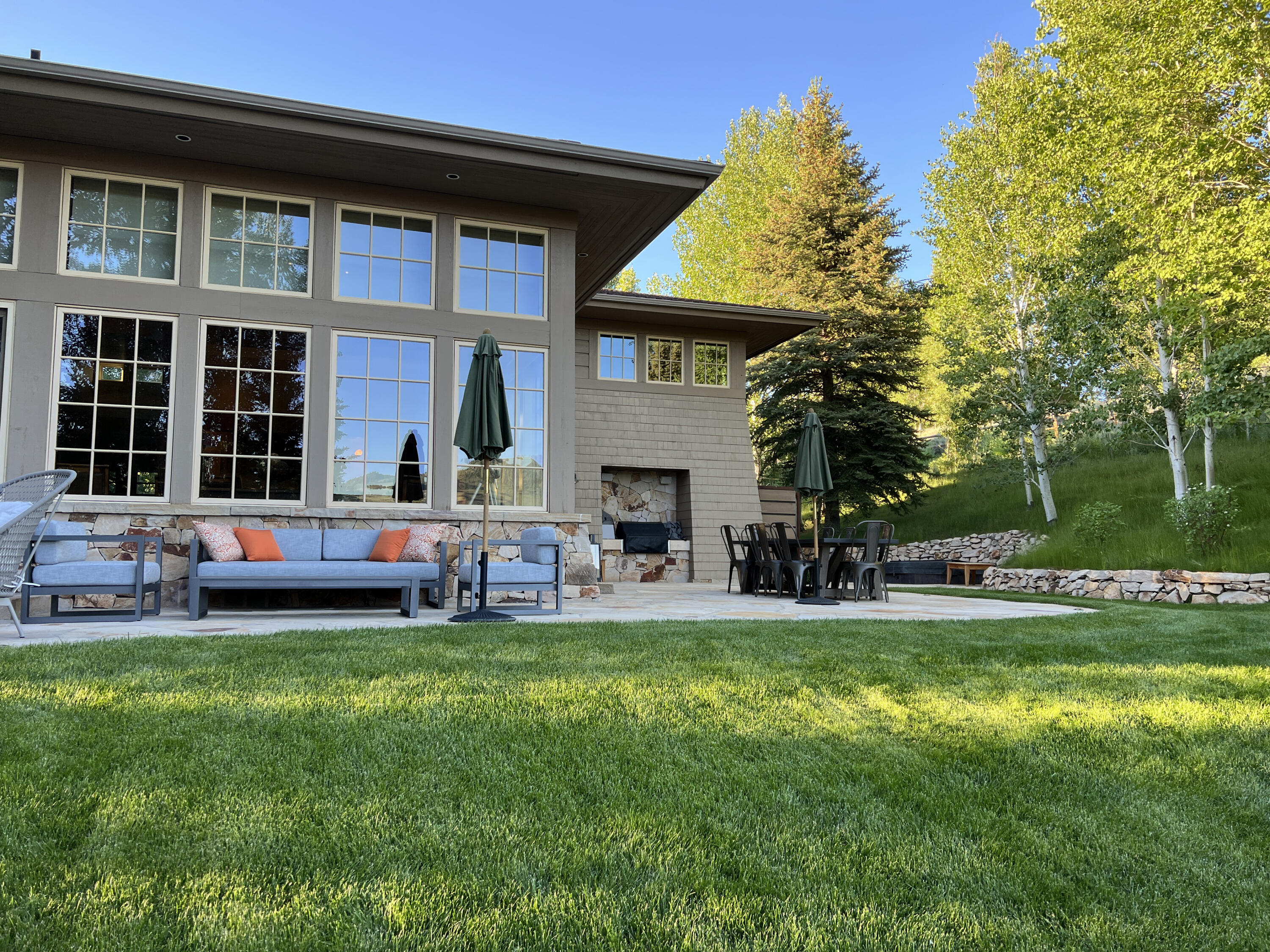 Sun Valley, Idaho 83353, United States, 3 Bedrooms Bedrooms, ,5 BathroomsBathrooms,Residential,Pending,55172