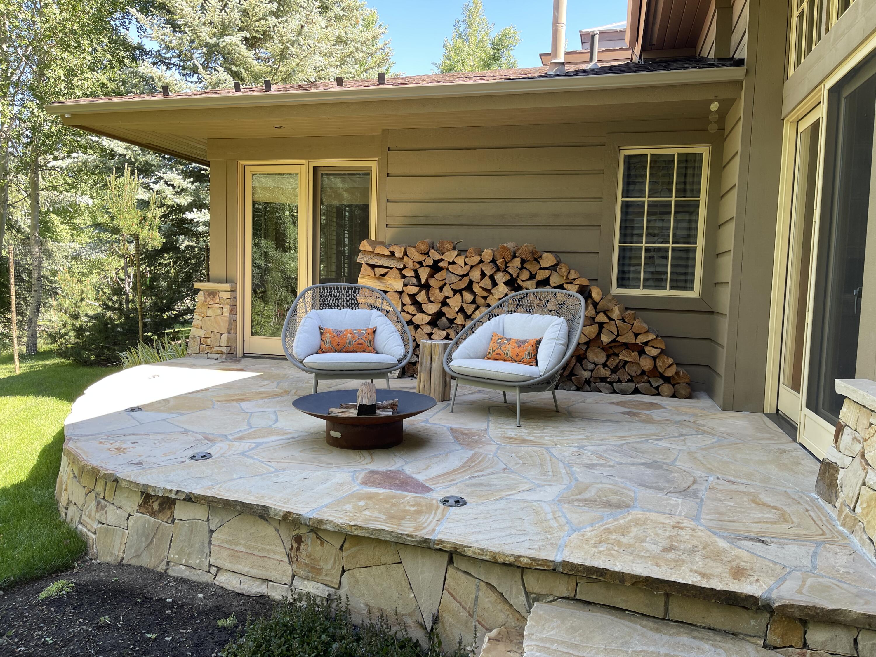 Sun Valley, Idaho 83353, United States, 3 Bedrooms Bedrooms, ,5 BathroomsBathrooms,Residential,Pending,55172